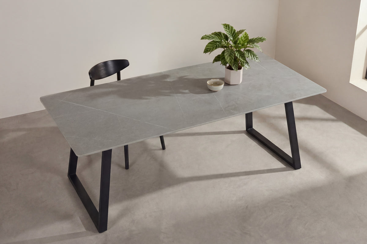 Esstisch Estelle 200cm aus Stein - Dunkelgrau - Venture Home - le canapé