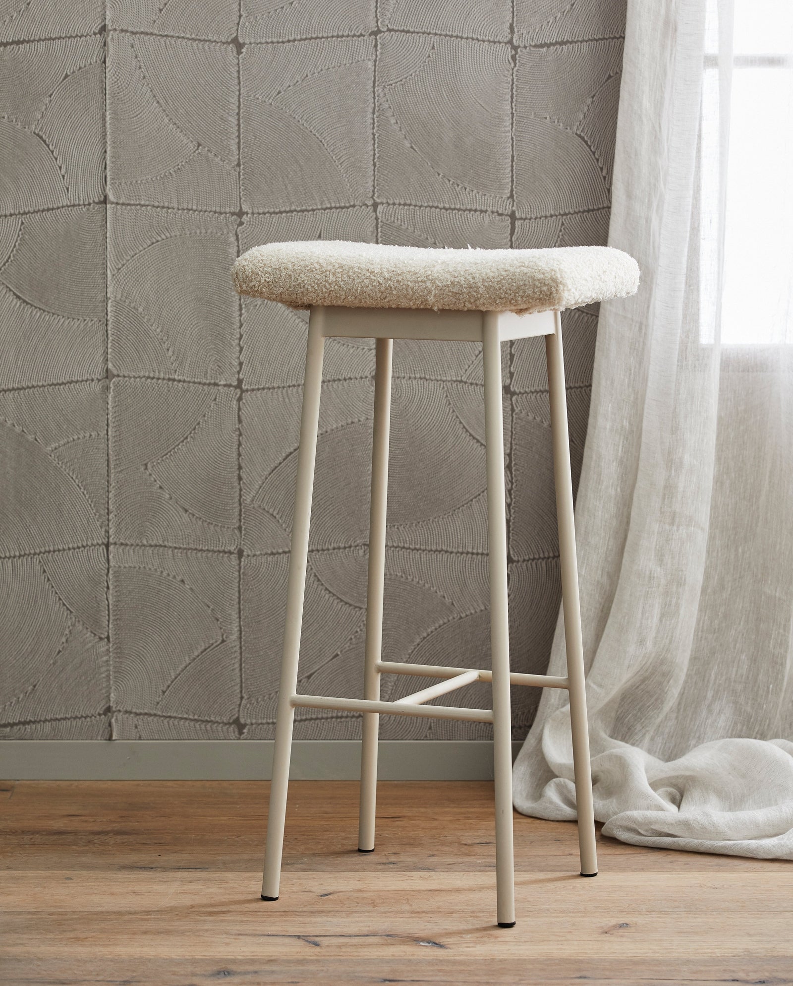Barhocker ZALA mit Sitz aus Teddy Bouclé - Beige-Barhocker-Nordal A/S-le canapé