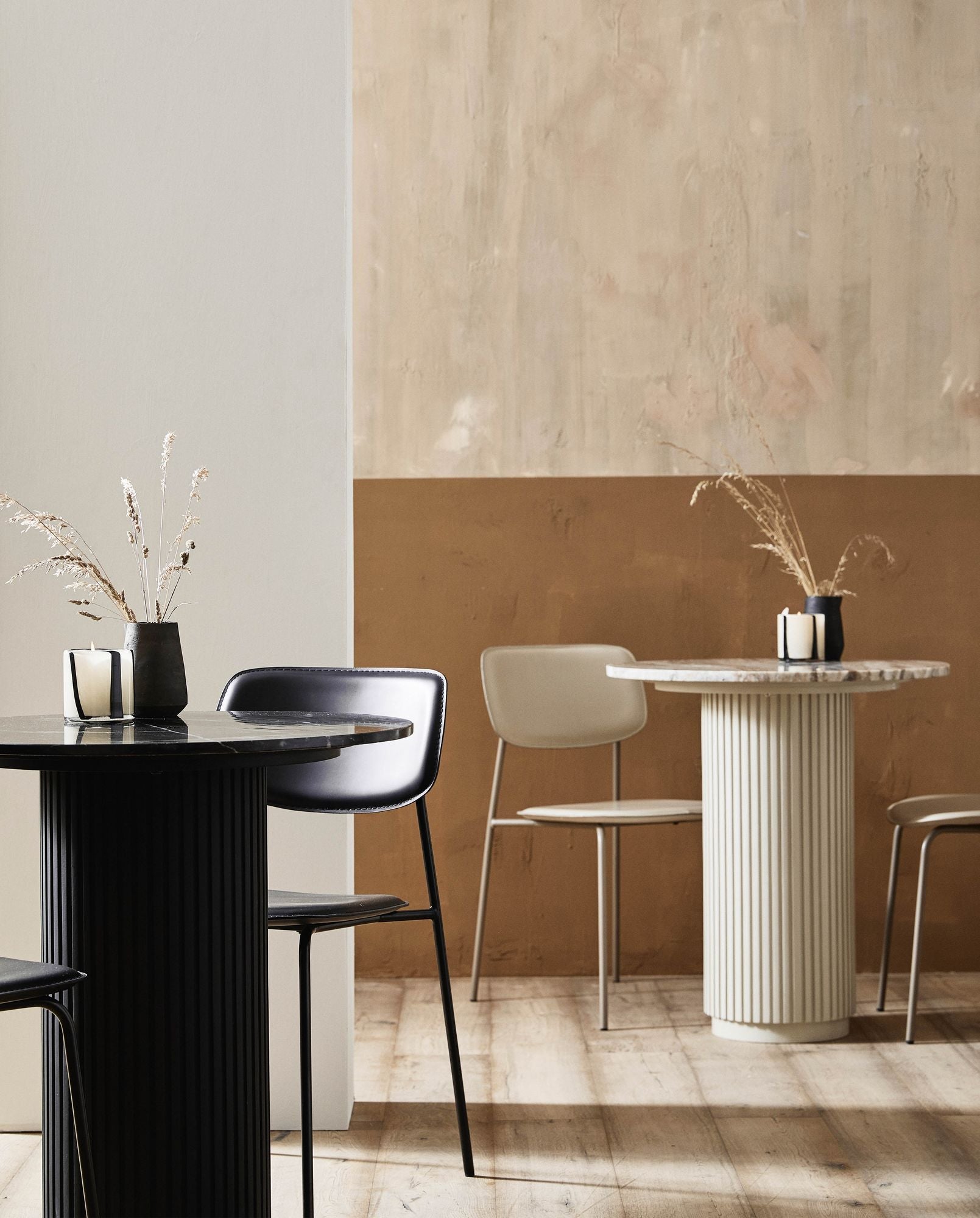 Beistelltisch ERIE 70cm aus Marmor – Schwarz-Beistelltisch-Nordal A/S-le canapé