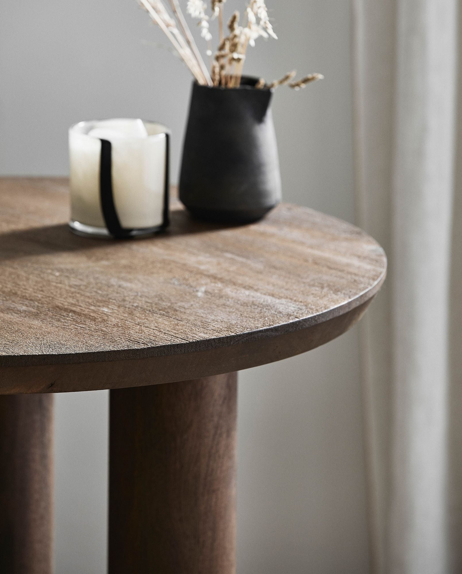 Beistelltisch Helin aus Mangoholz Ø70cm - Dunkelbraun-Beistelltische-Nordal A/S-le canapé