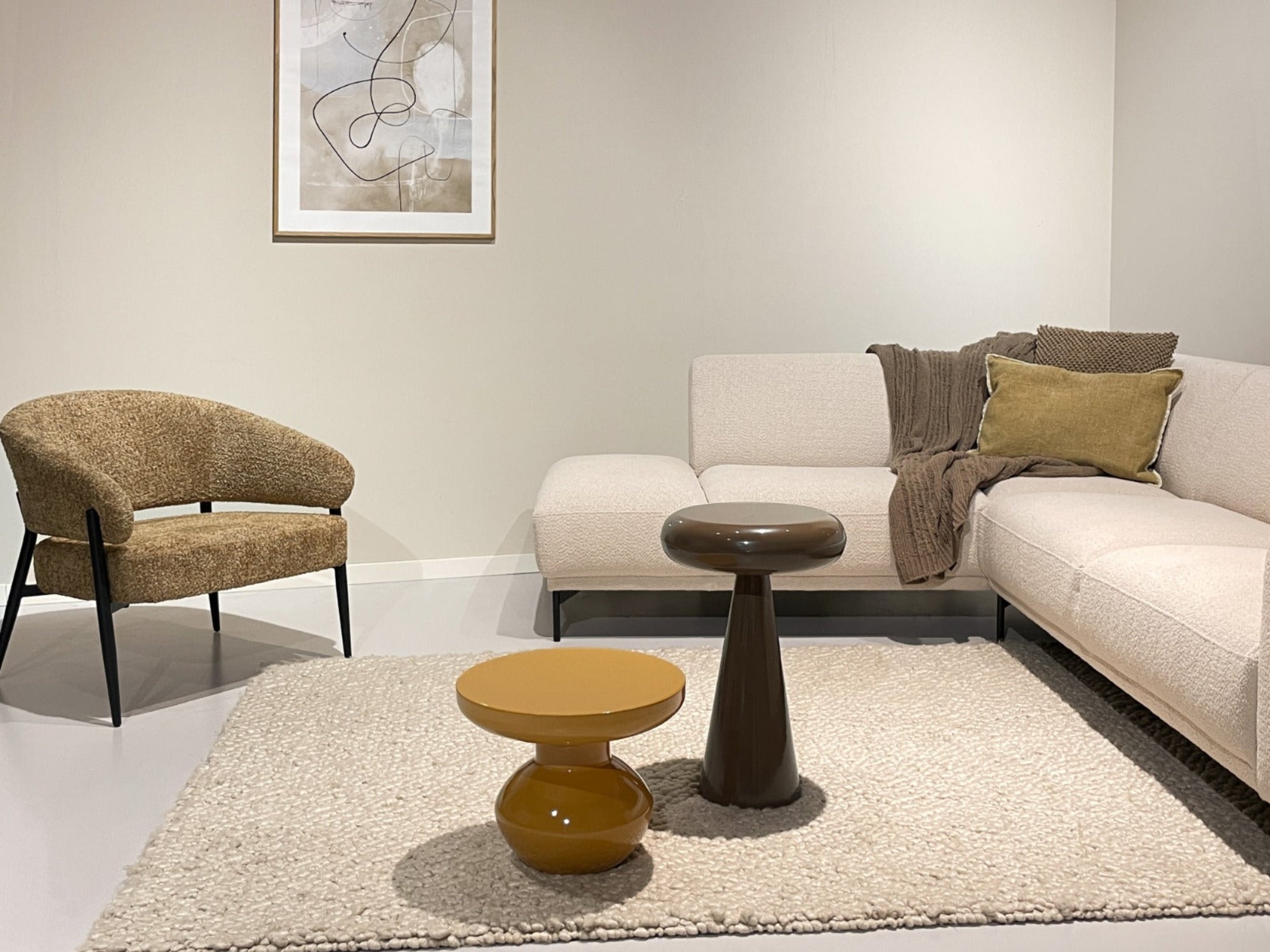 Beistelltisch Lou aus Metall Ø41cm - Senfgelb-Beistelltische-Livingfurn-le canapé