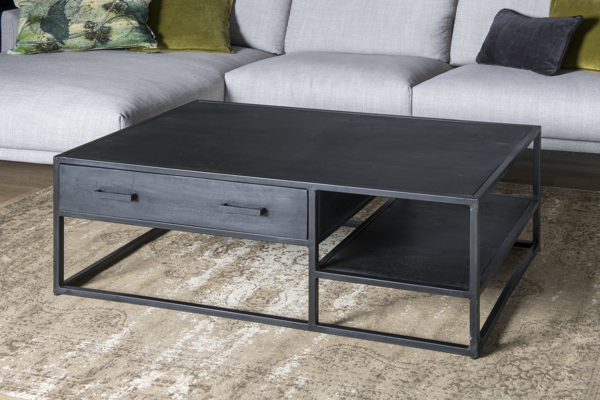 Couchtisch Kala aus Mangoholz 120*70cm - Schwarz-Couchtisch-Livingfurn-le canapé