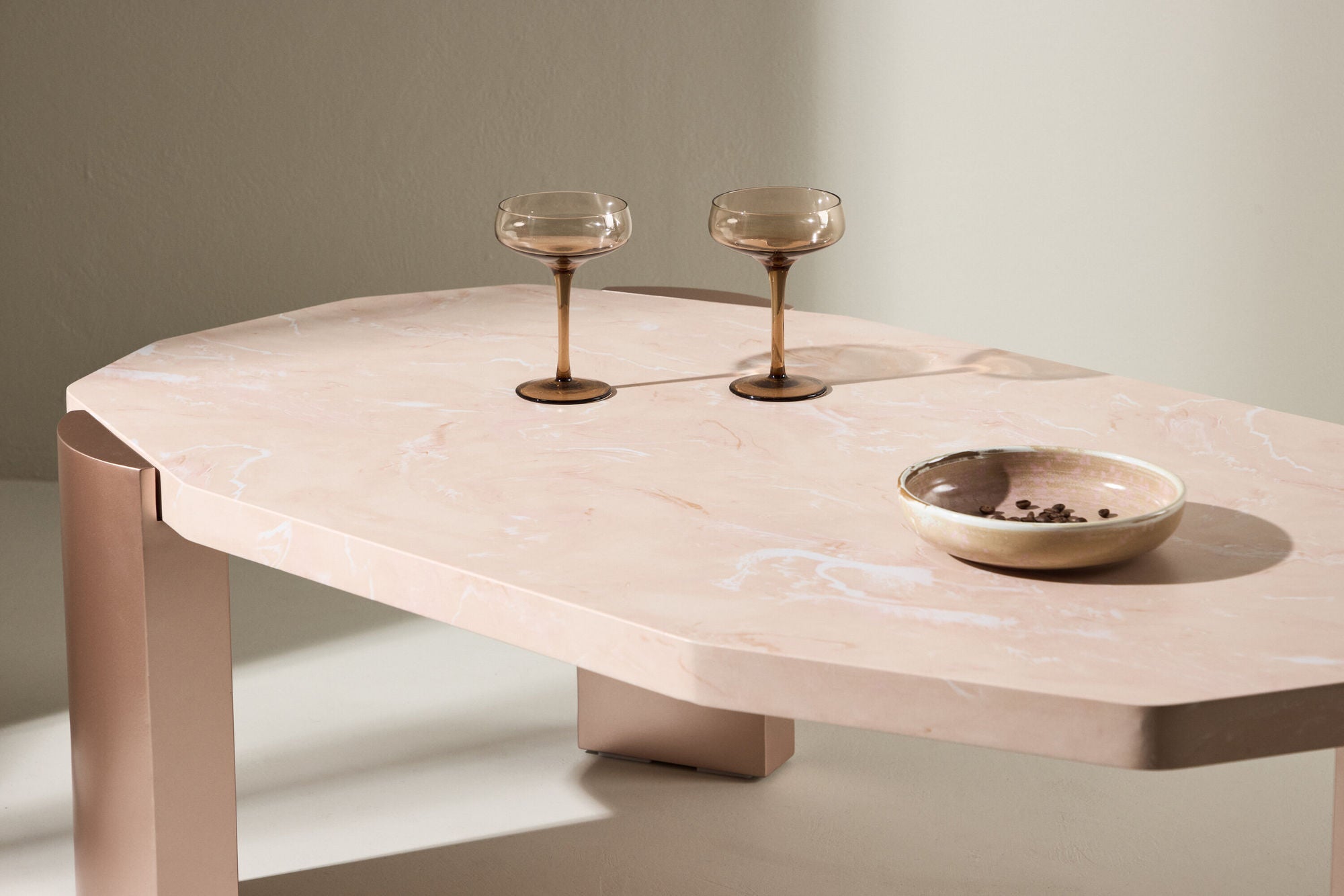 Couchtisch Kres - Gold/ Pink/ Marmoroptik-Couchtische-Venture Home-le canapé