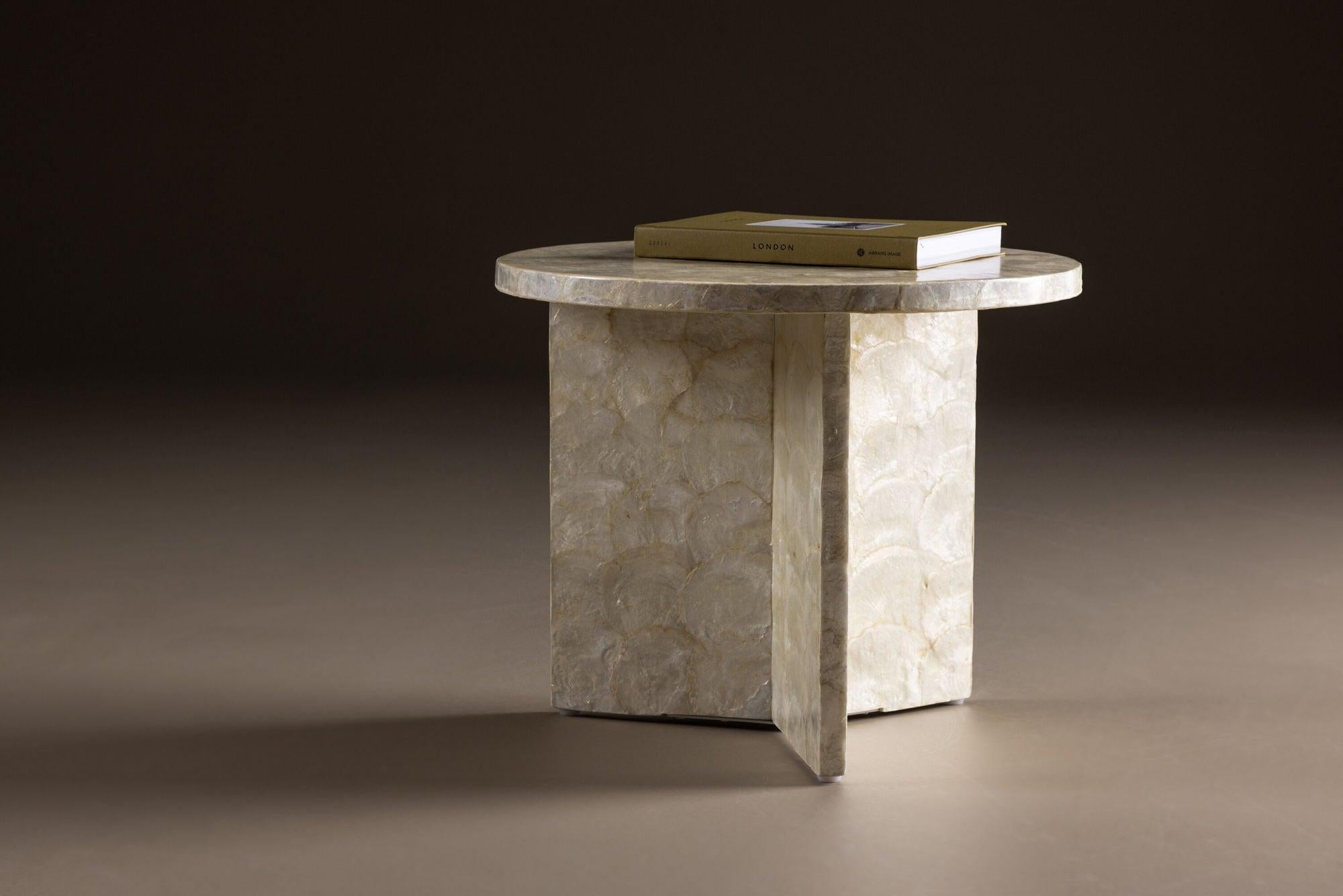 Couchtisch Smögen ⌀40cm - Capiz-Muschel Optik-Couchtisch-Vind-le canapé