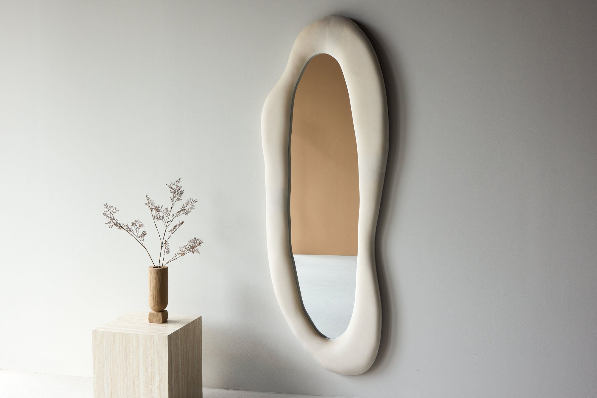 Wandspiegel Louisville aus Samt - Beige