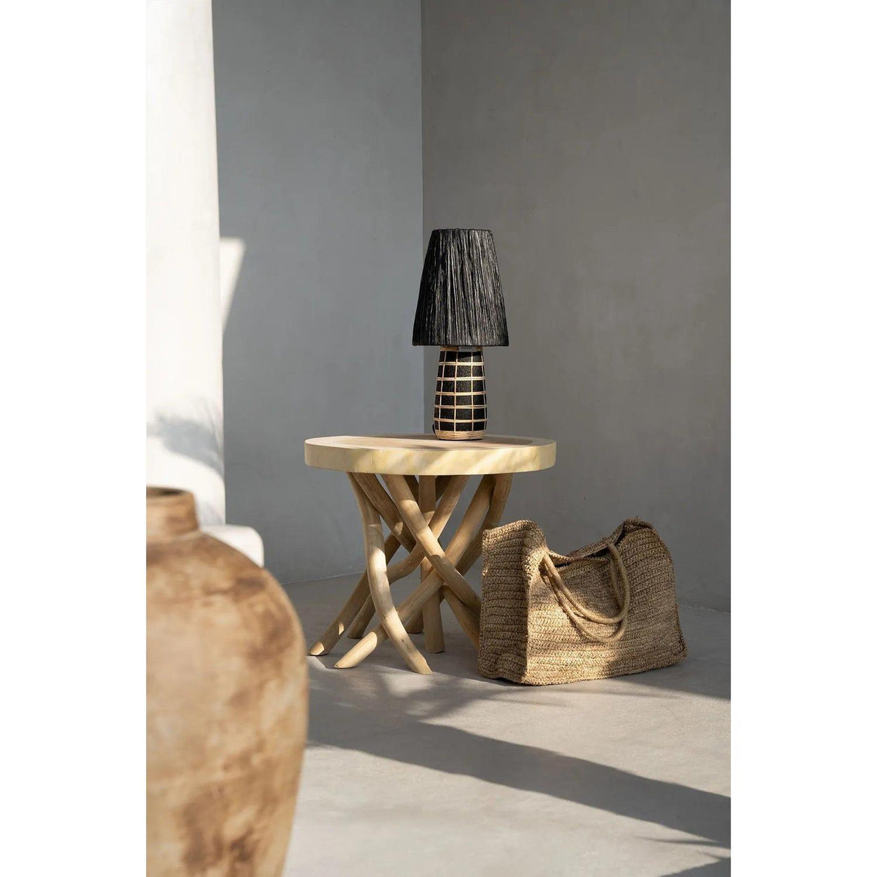Die Naxos Tischleuchte - Schwarz NaturTischlampe