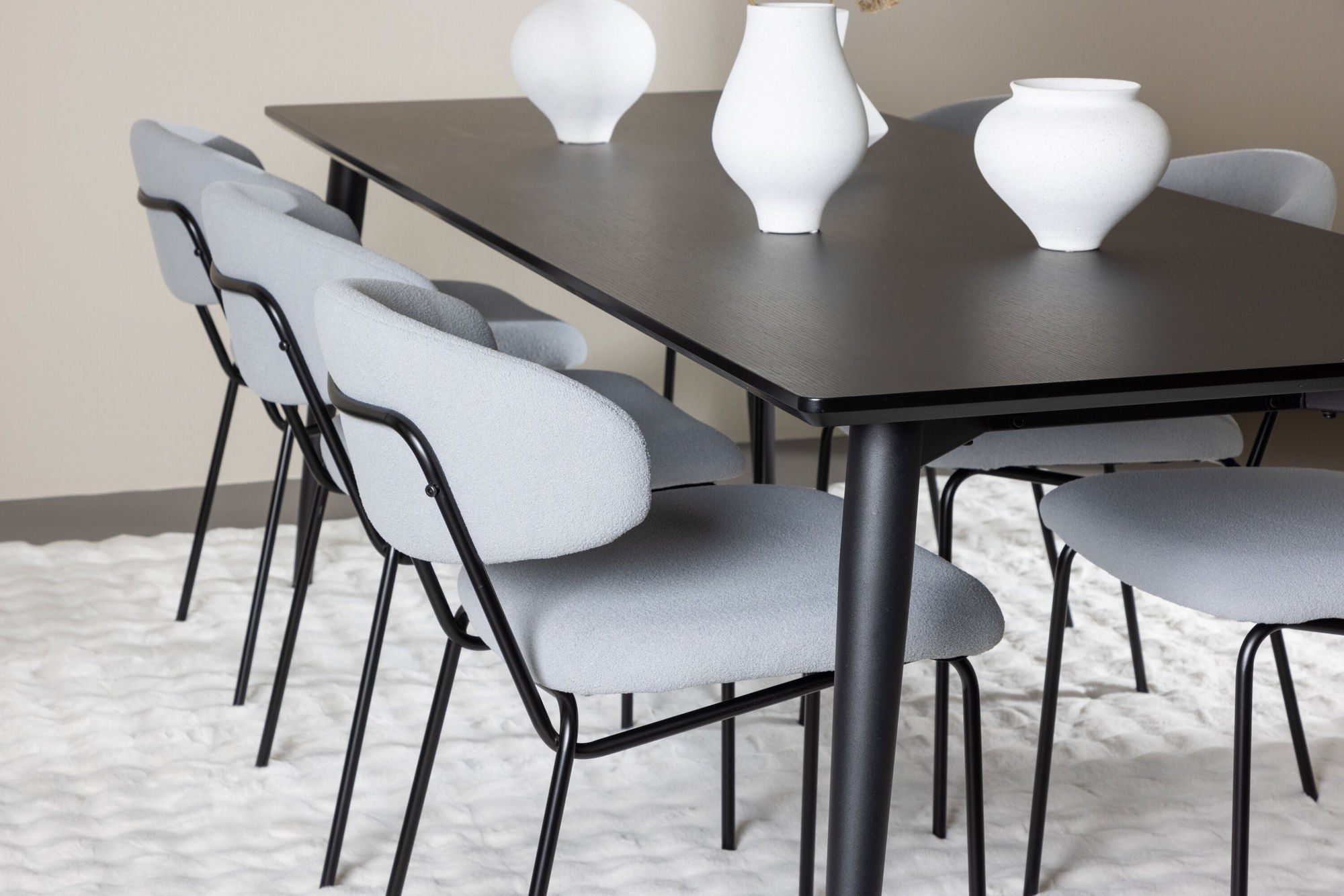 Essgruppe Esstisch Ellis 230*85cm mit Stühlen Chico aus Teddy - BoucléEssgruppe Rechteckig