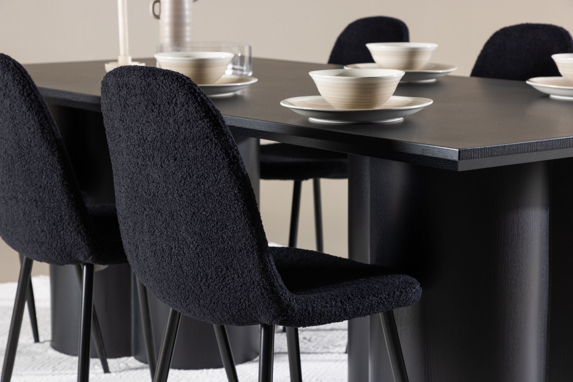 Essgruppe Esstisch Olivia 210*100cm mit Stühlen Polar aus Teddy - BoucléEssgruppe Rechteckig