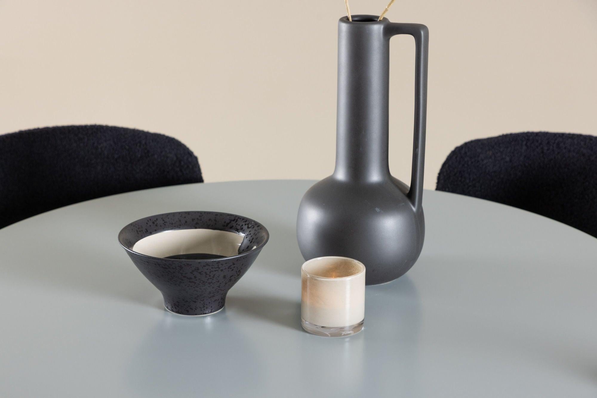 Essgruppe Esstisch Plaza rund ø100cm mit Stühlen Modesto aus Teddy-Bouclé-Essgruppen Rund-Venture Home-le canapé