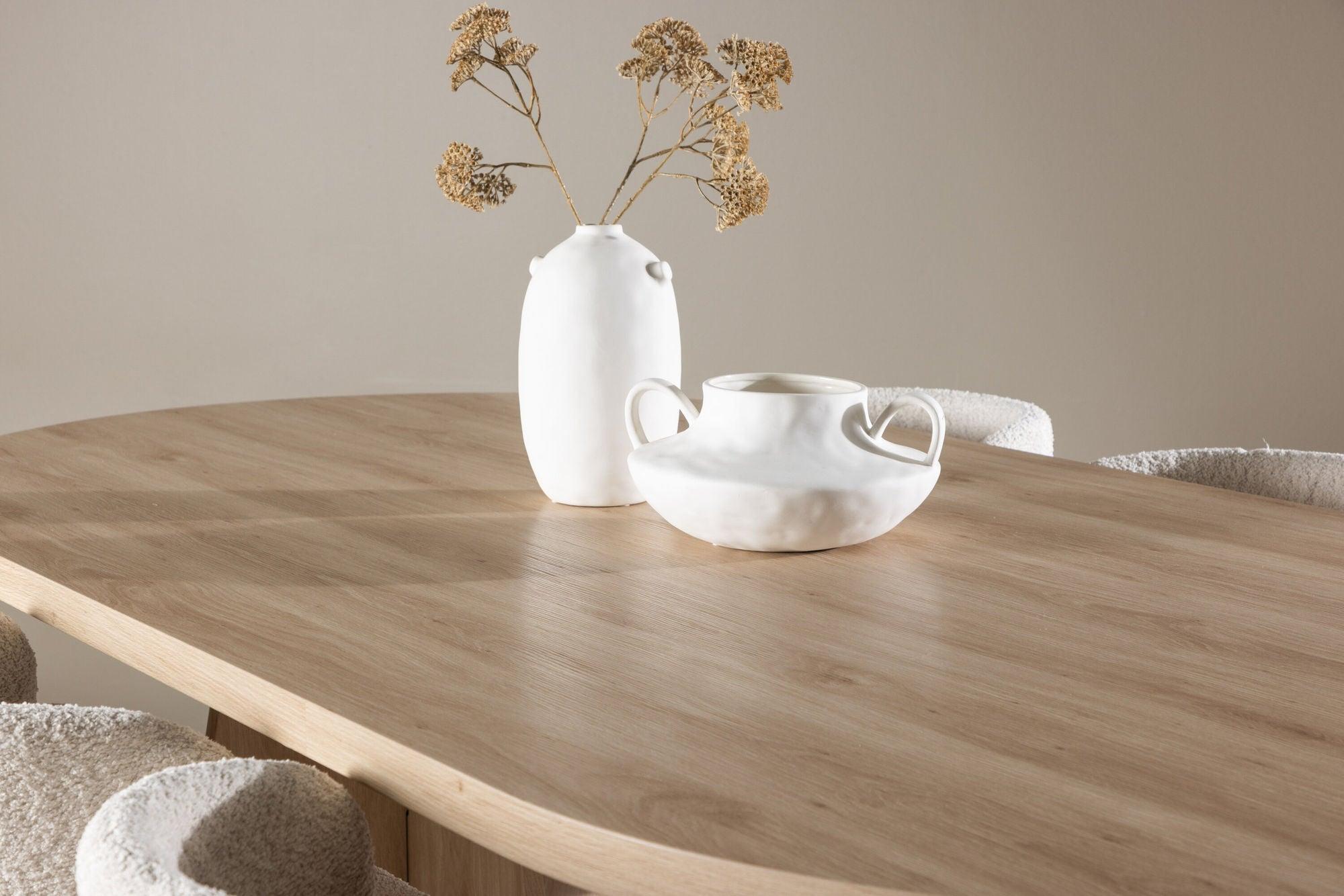 Essgruppe Tisch Bootcut 230*115cm mit Stühlen Agnes aus Teddy - BoucléEssgruppe Oval