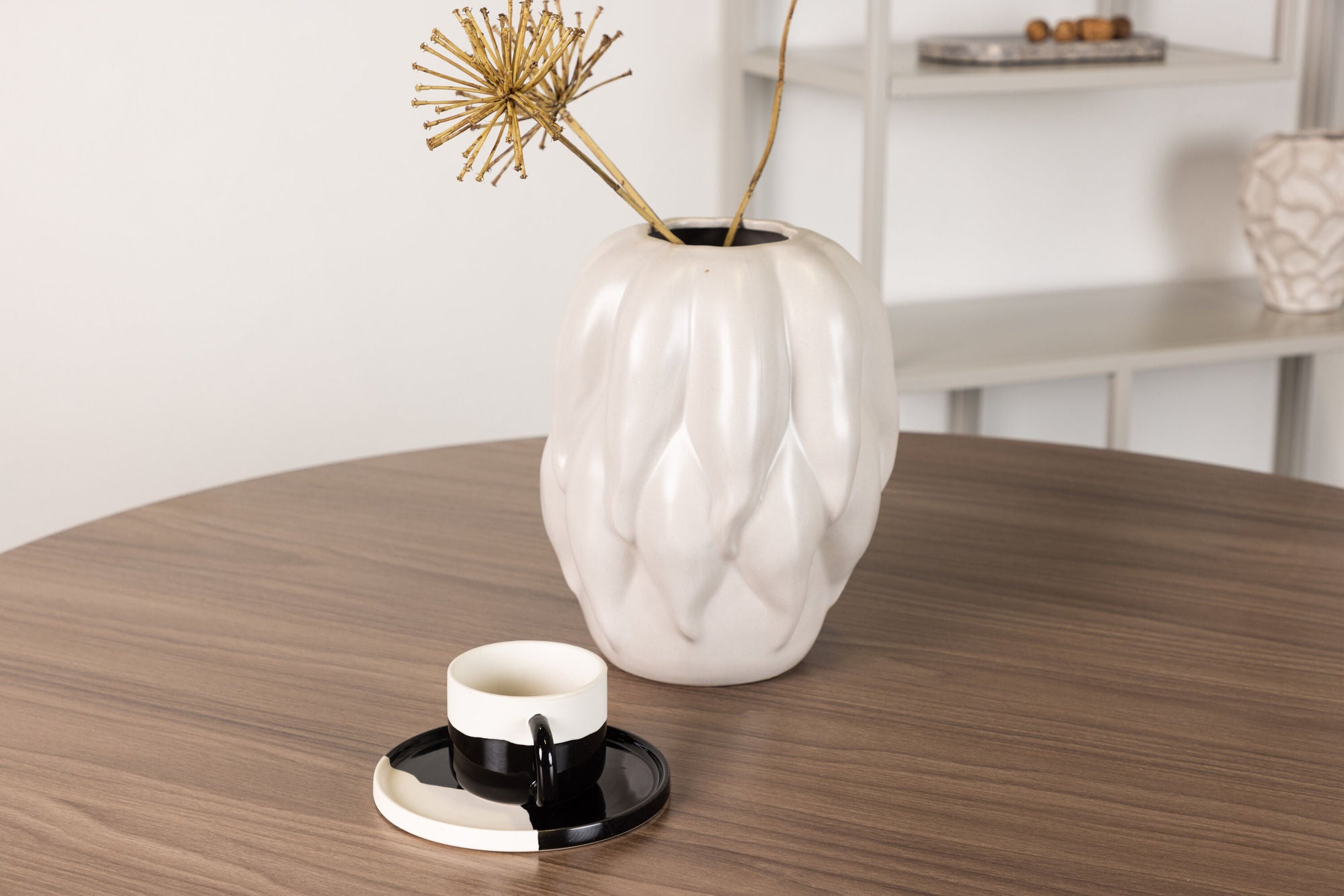 Esstisch Durango Ø120 cm - Walnuss/Schwarz-Esstisch Rund-Venture Home-le canapé