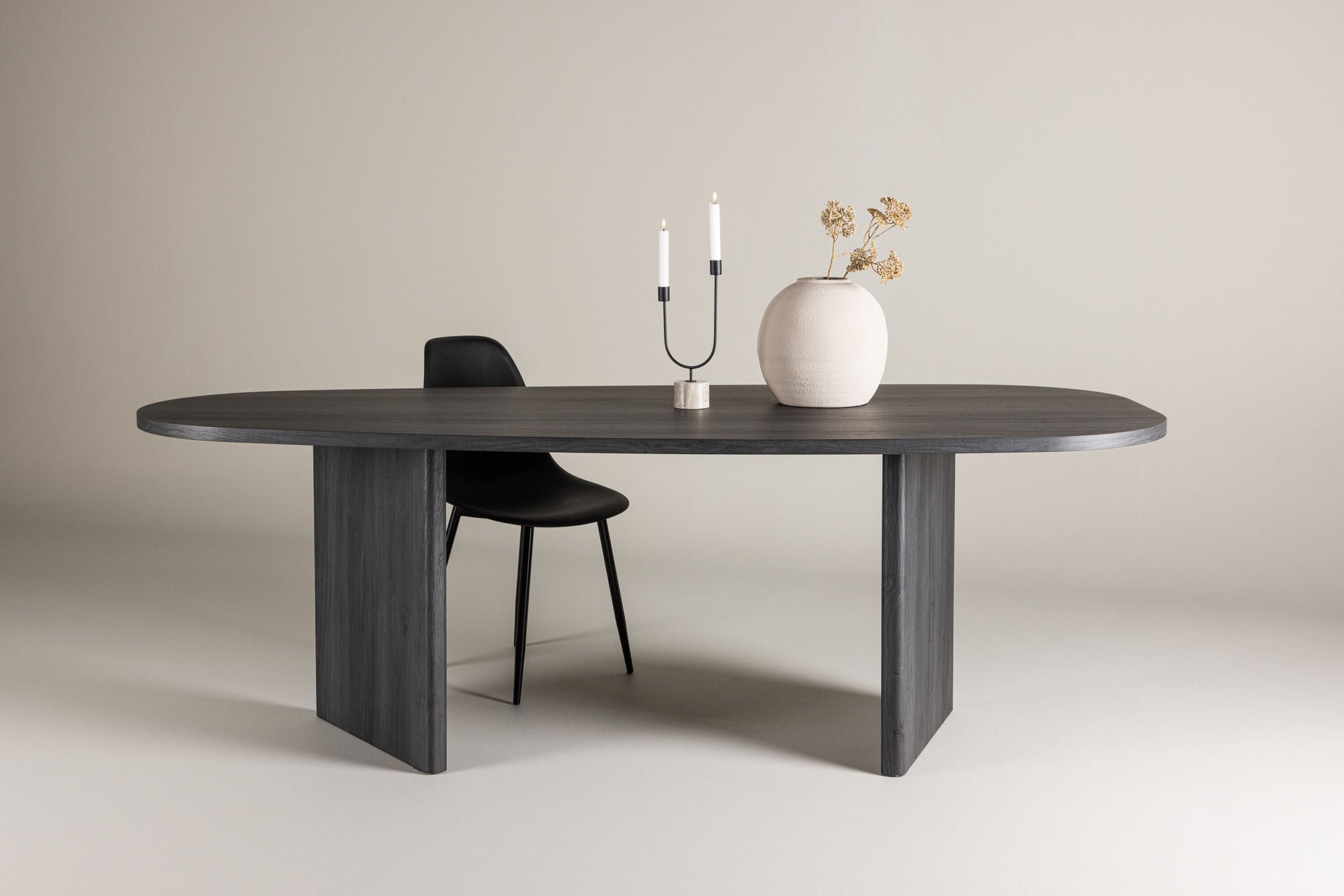 Esstisch Grönvik Oval 220*100cm - Schwarz-Esstisch Oval-Venture Home-le canapé