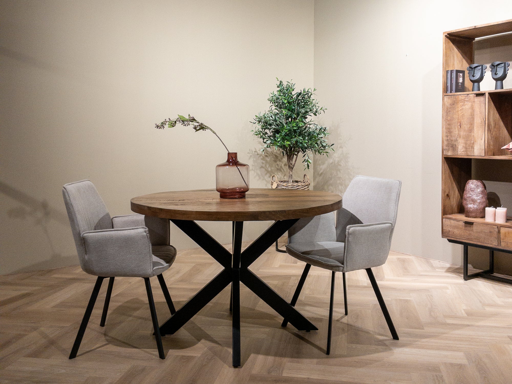 Esstisch Rocky aus Mangoholz Ø130cm - Braun-Esstische Rund-Livingfurn-le canapé