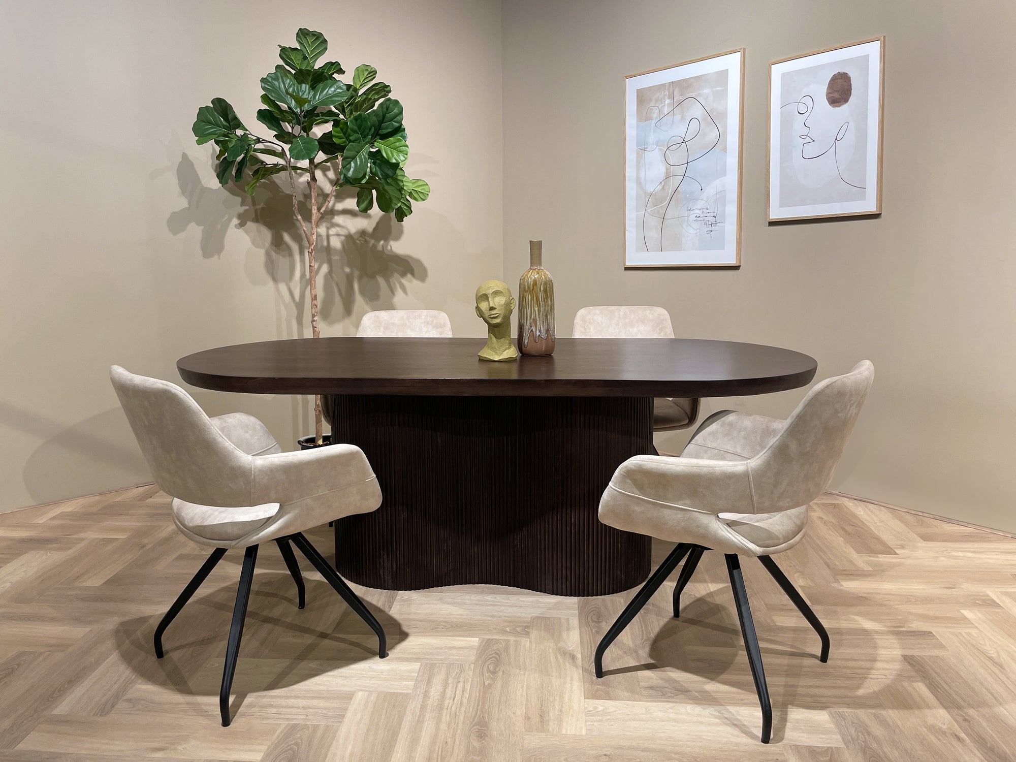Esstisch Sevilla aus Mangoholz 300cm - Dunkelbraun-Esstische Oval-Livingfurn-le canapé