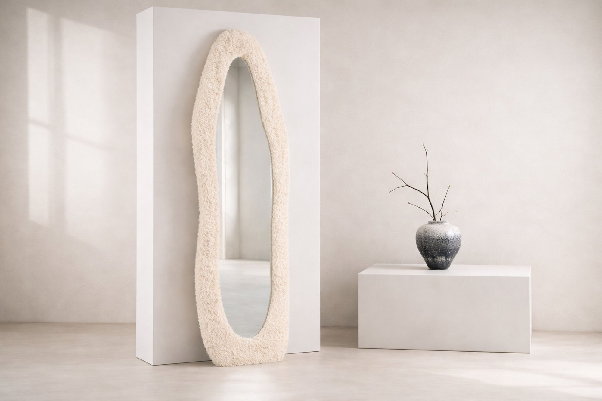 Ganzkörperspiegel Mirza mit Bouclé Rahmen 193*67cm - Beige-Ganzkörperspiegel-Venture Home-le canapé