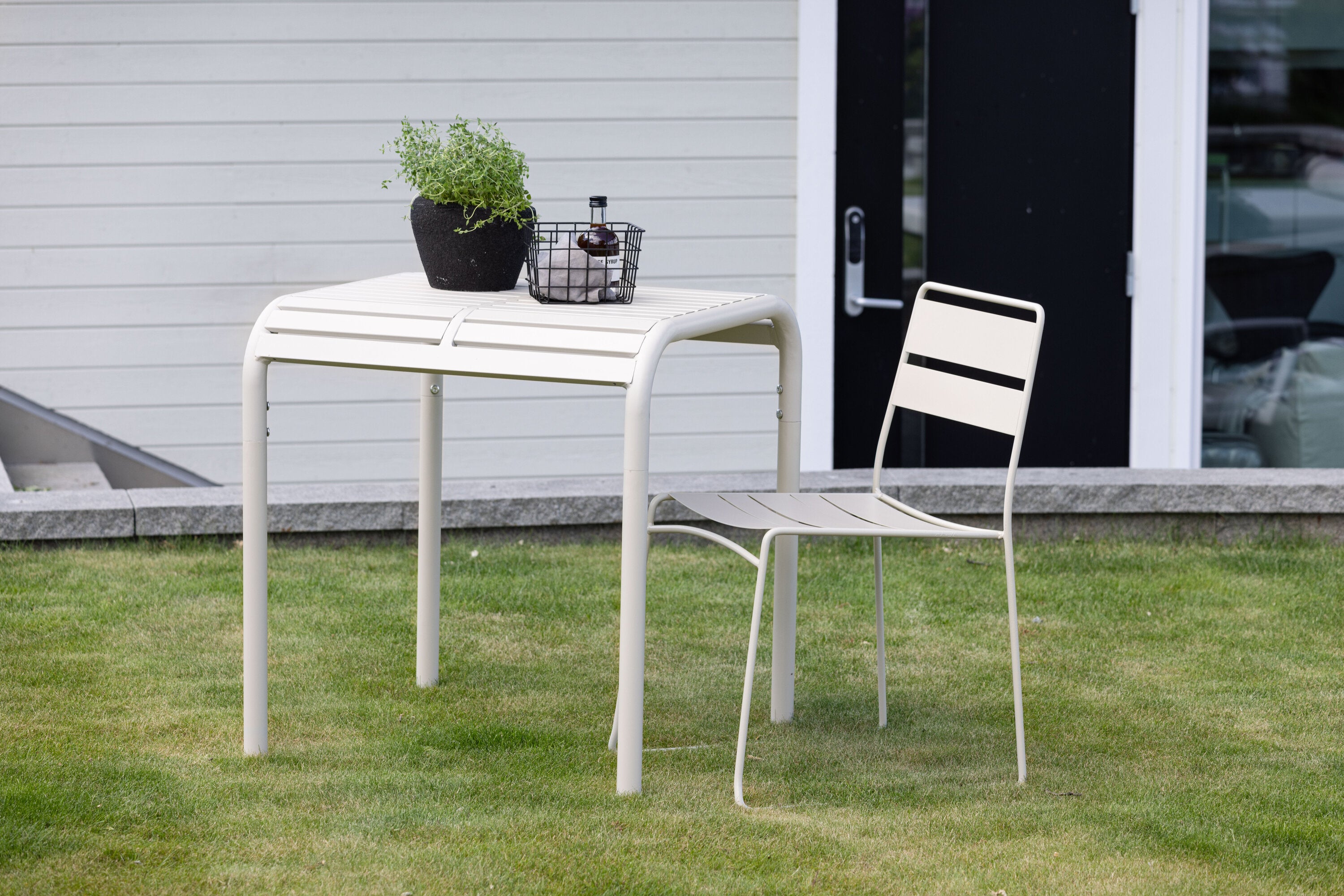 Gartentisch Borneo 70x70cm aus Metall - Beige-Esstische Outdoor-Venture Home-le canapé