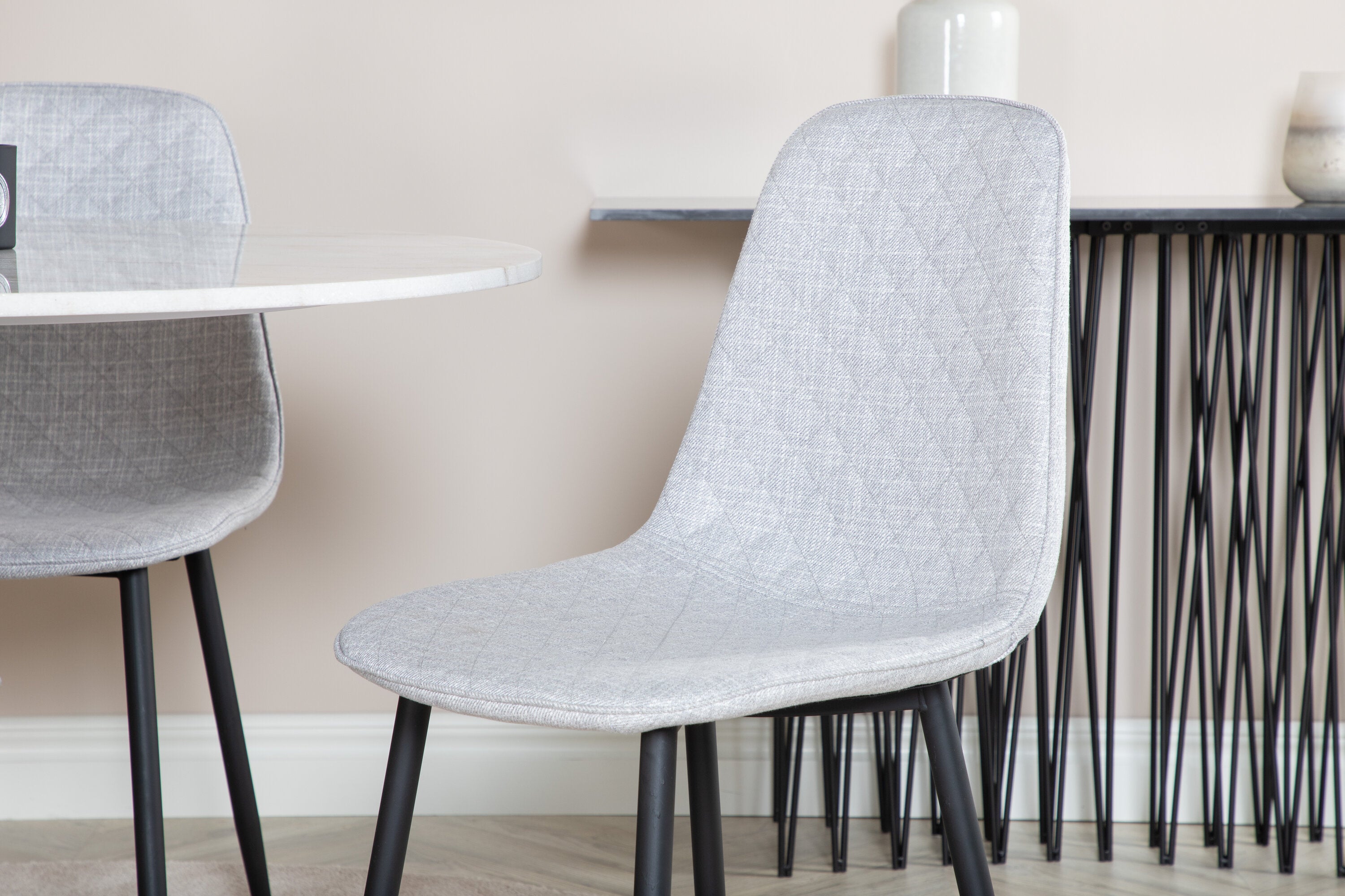 Essgruppe Esstisch Estelle ⌀106cm mit Stühlen Polar - Grau - Venture Home - le canapé