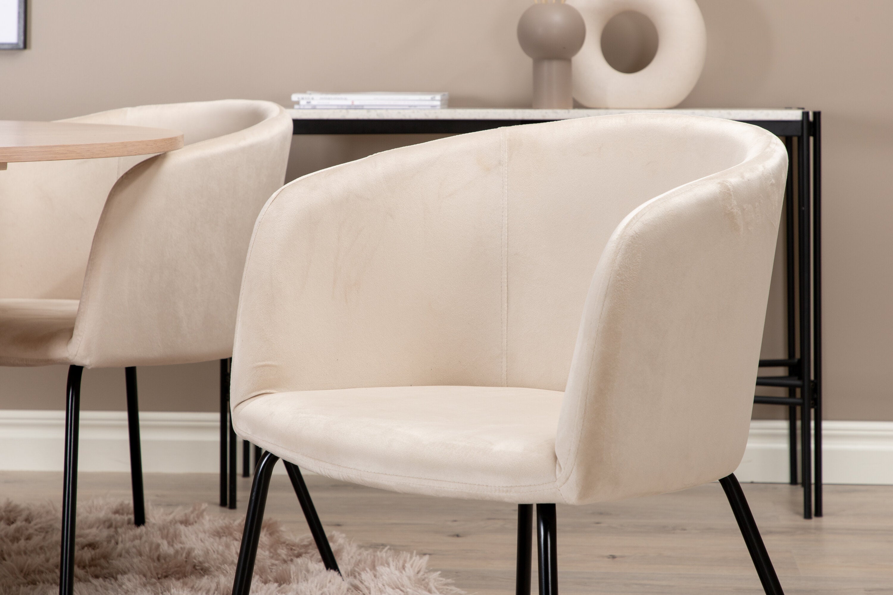 Essgruppe Esstisch Bianca Ø110cm mit Stühlen Berit - Beige - Venture Home - le canapé
