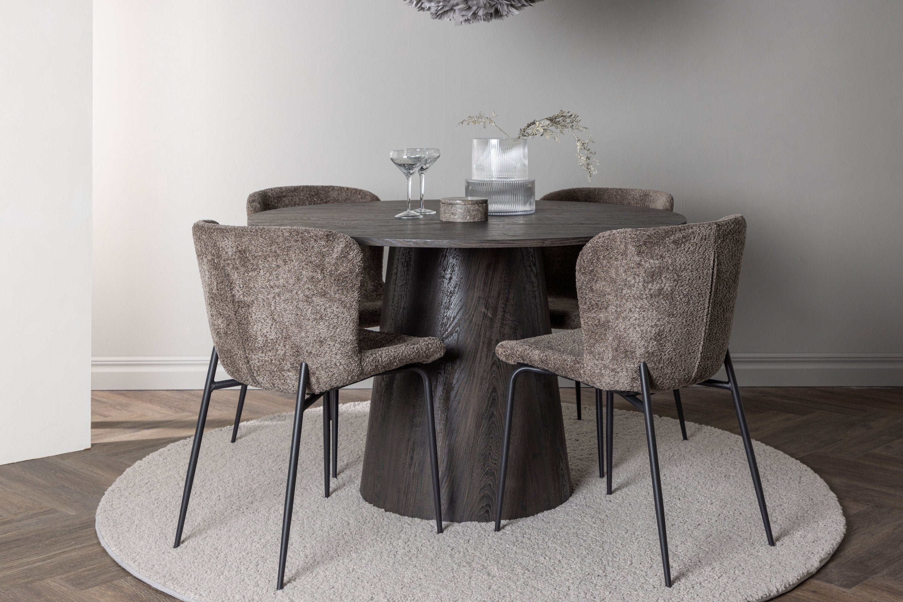 Essgruppe Esstisch Lanzo Ø120cm mit Stühlen Modesto - Braun - Venture Home - le canapé