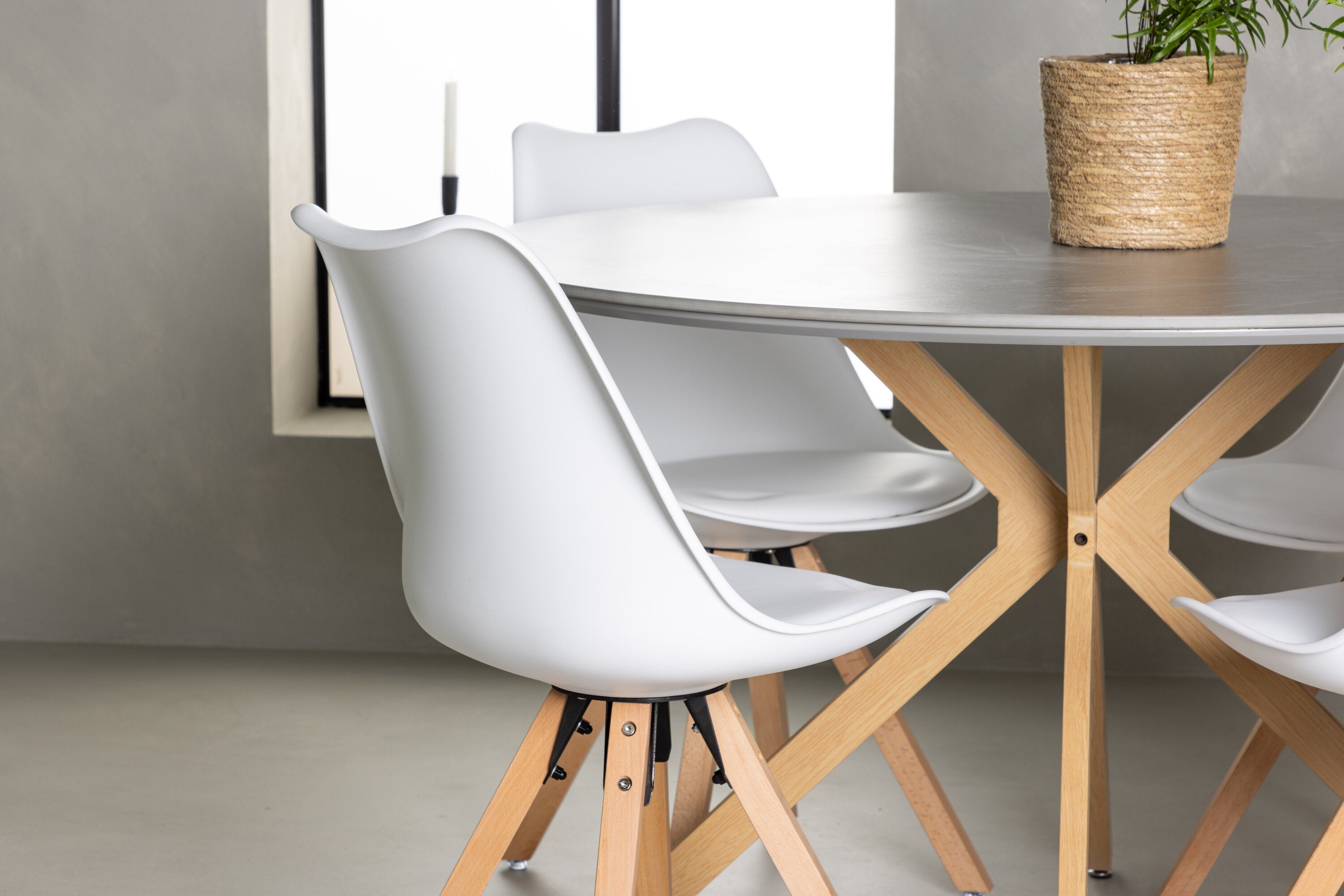 Essgruppe Esstisch Piazza Ø120cm mit Stühlen Zeno - Weiß - Venture Home - le canapé