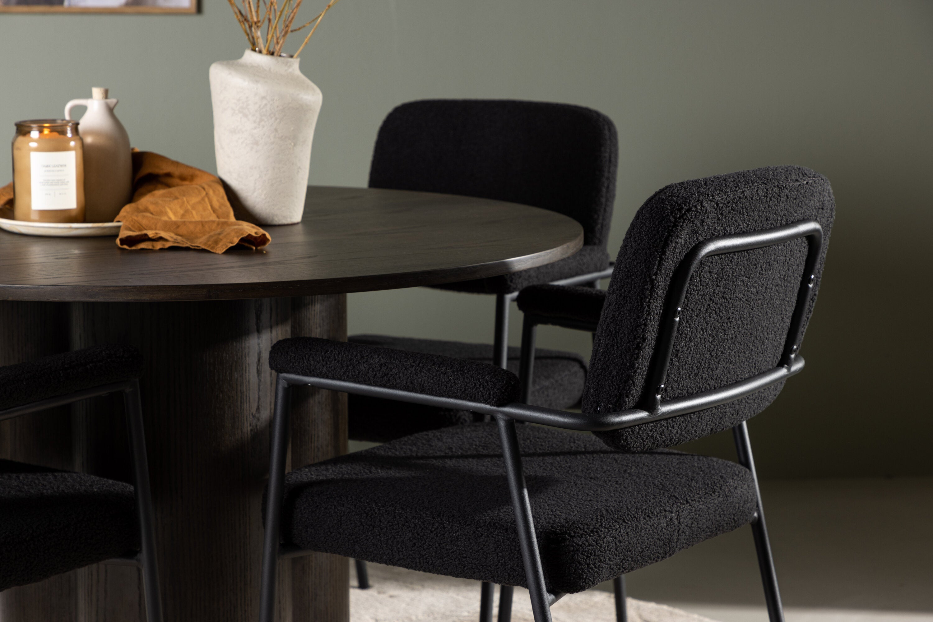 Essgruppe Esstisch Olivia Ø110cm mit Stühlen Yesterday - Schwarz - Venture Home - le canapé