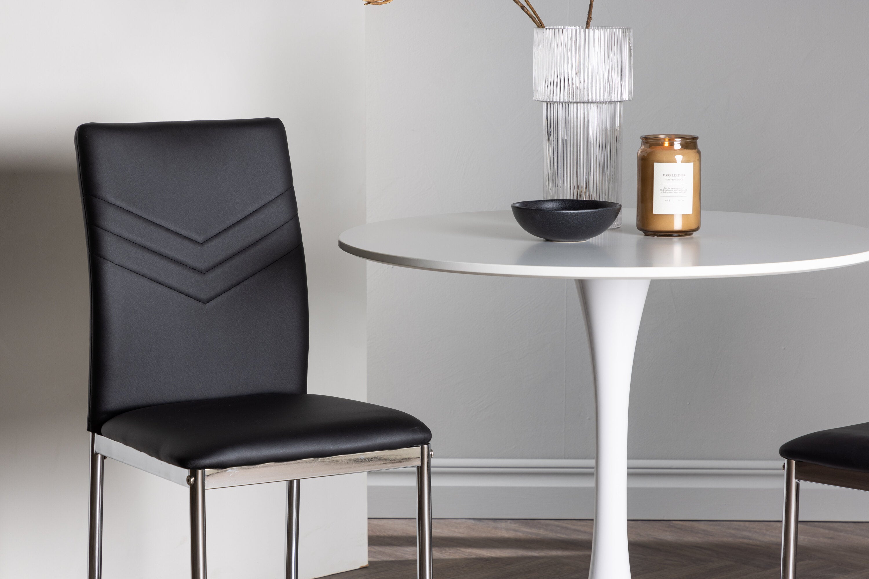 Essgruppe Esstisch Hamden ⌀80 mit Stühlen Lily mit Kunstledersitz - Schwarz - Venture Home - le canapé
