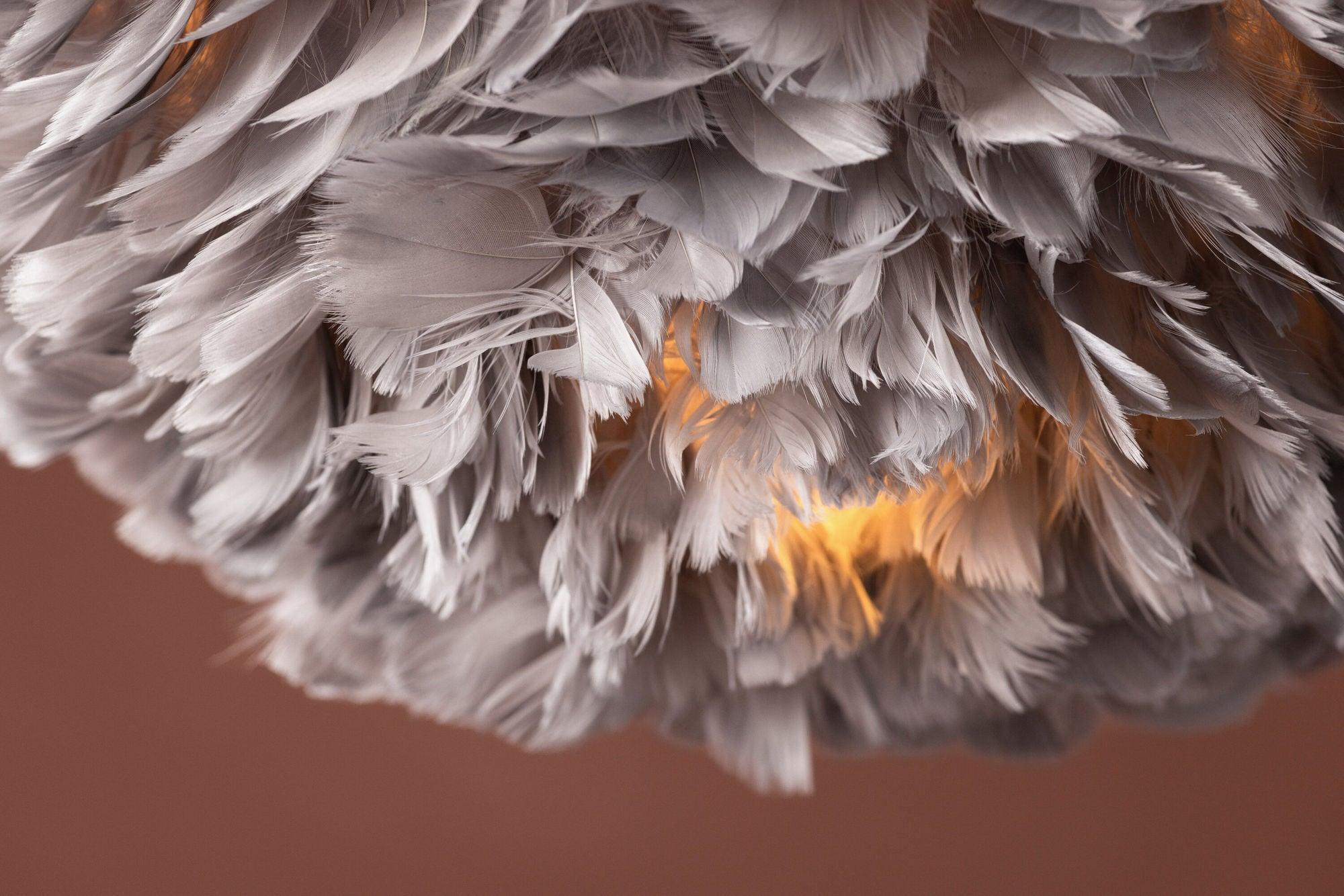 Hängelampe Nicola mittel - Kunstfedern Schwarz / Grau-Hängelampe-Venture Home-le canapé