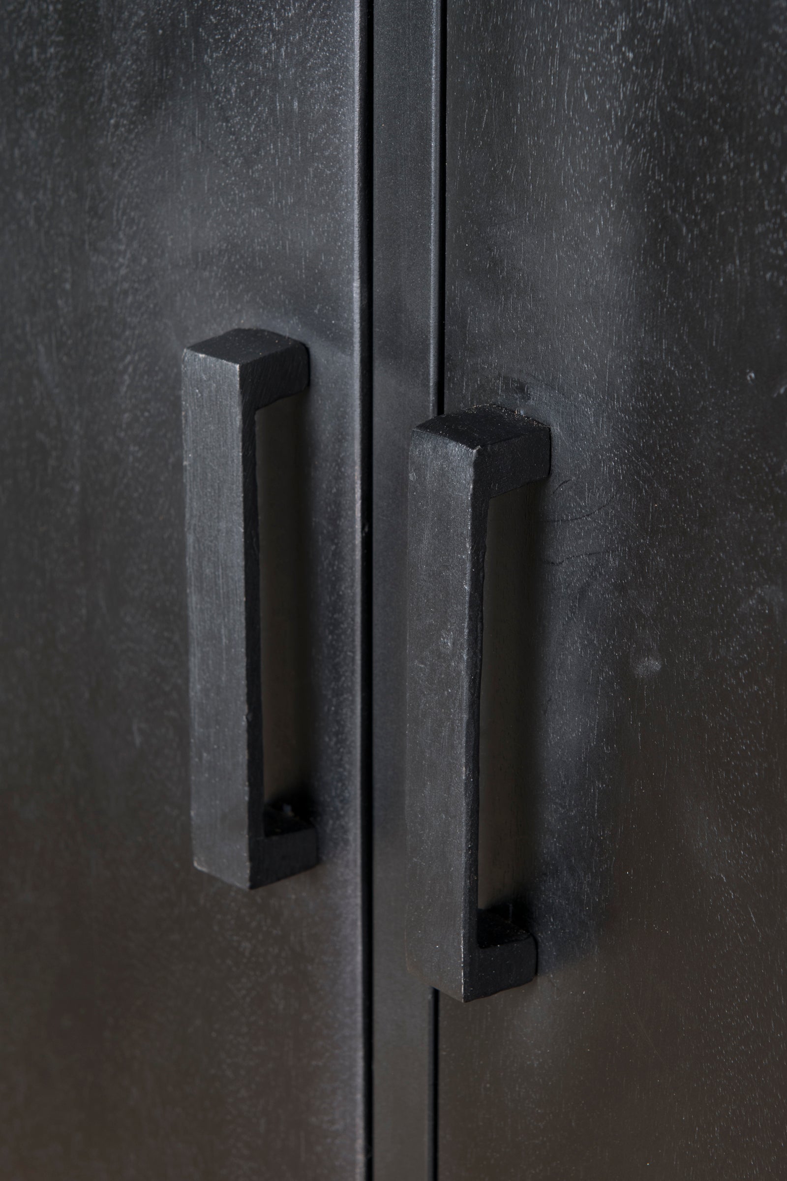 Highboard Kala 170cm aus Mangoholz - Schwarz-Highboards-Livingfurn-le canapé