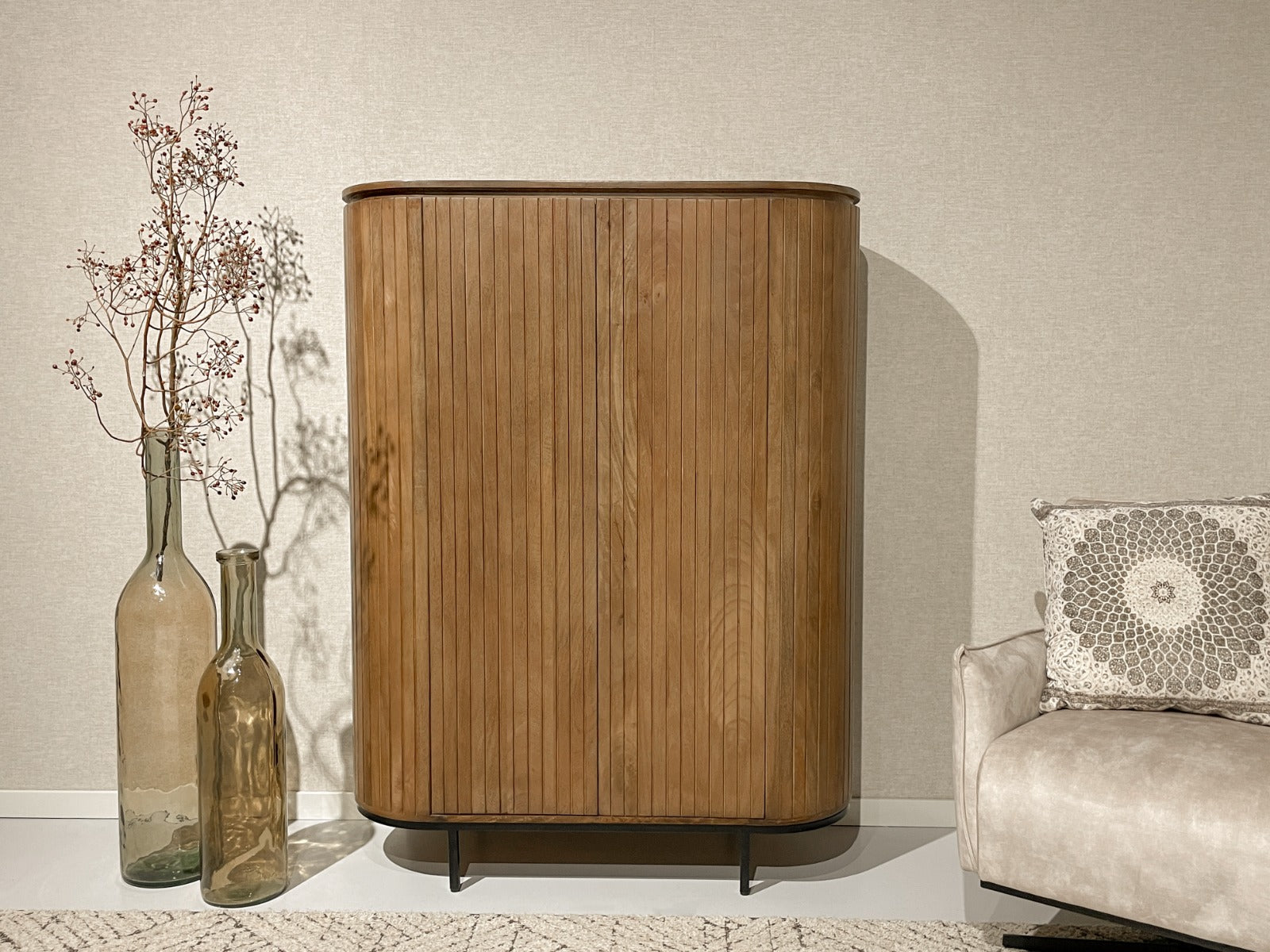 Highboard Noor aus Mangoholz 151cm - Hellbraun-Highboards-Livingfurn-le canapé