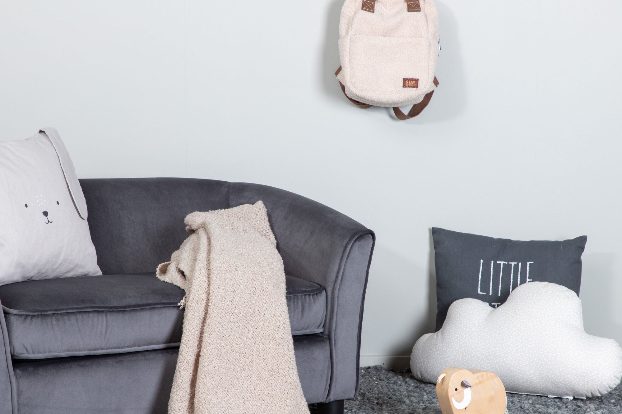Kindersofa Måna aus Samt - DunkelgrauKindersofa