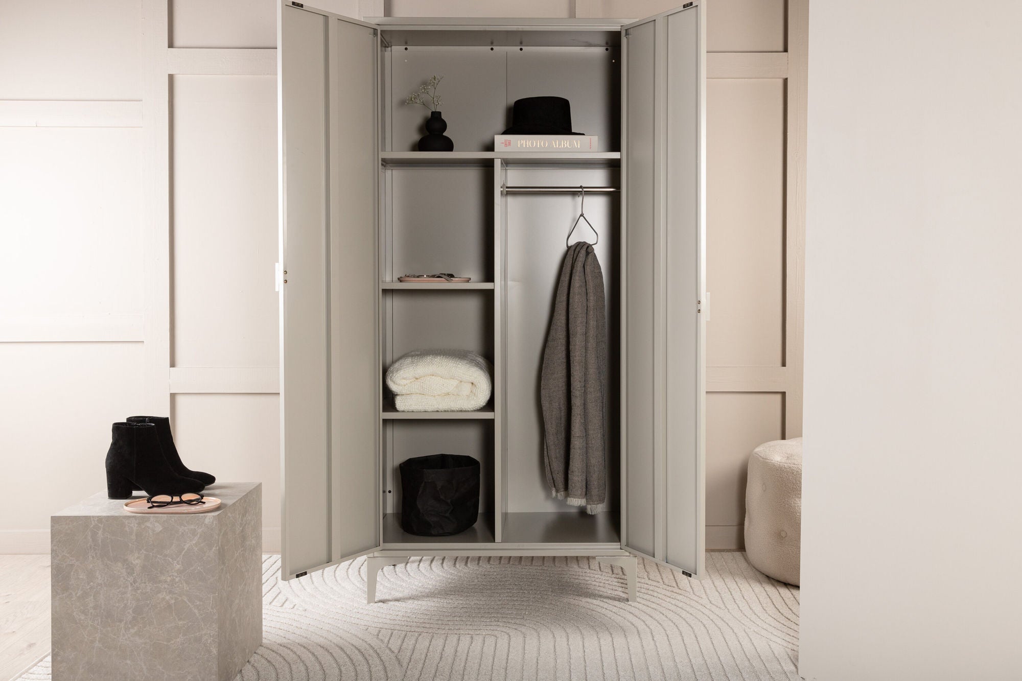 Kleiderschrank Piring 183cm aus Metall - Beige-Kleiderschränke-Venture Home-le canapé