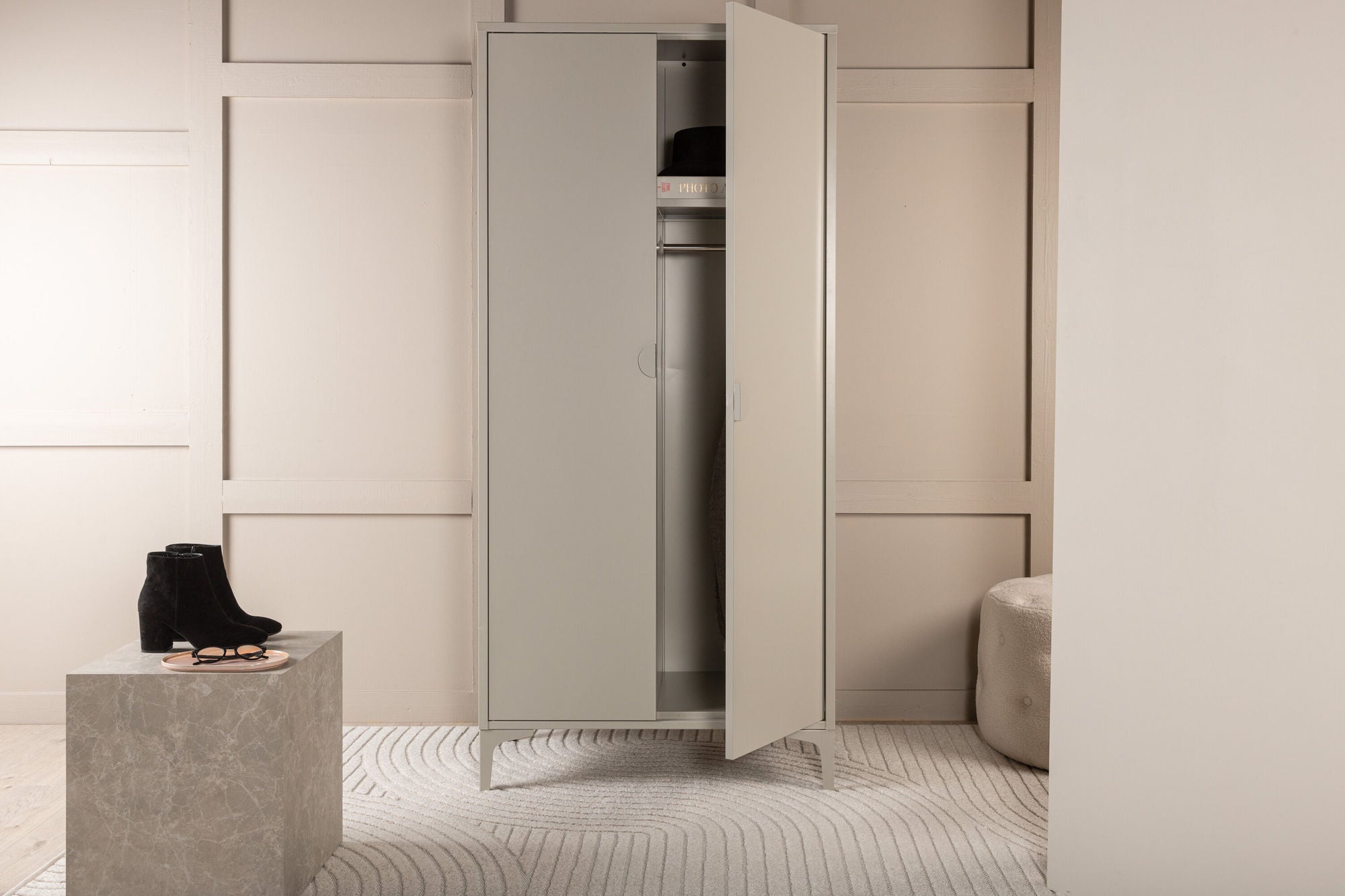 Kleiderschrank Piring 183cm aus Metall - Beige-Kleiderschränke-Venture Home-le canapé