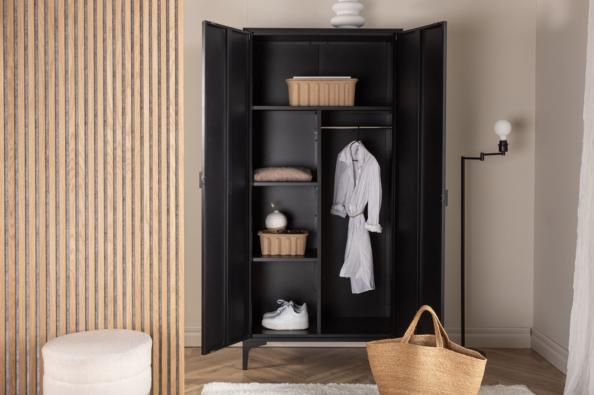 Kleiderschrank Piring 183cm aus Metall - Schwarz-Kleiderschränke-Venture Home-le canapé