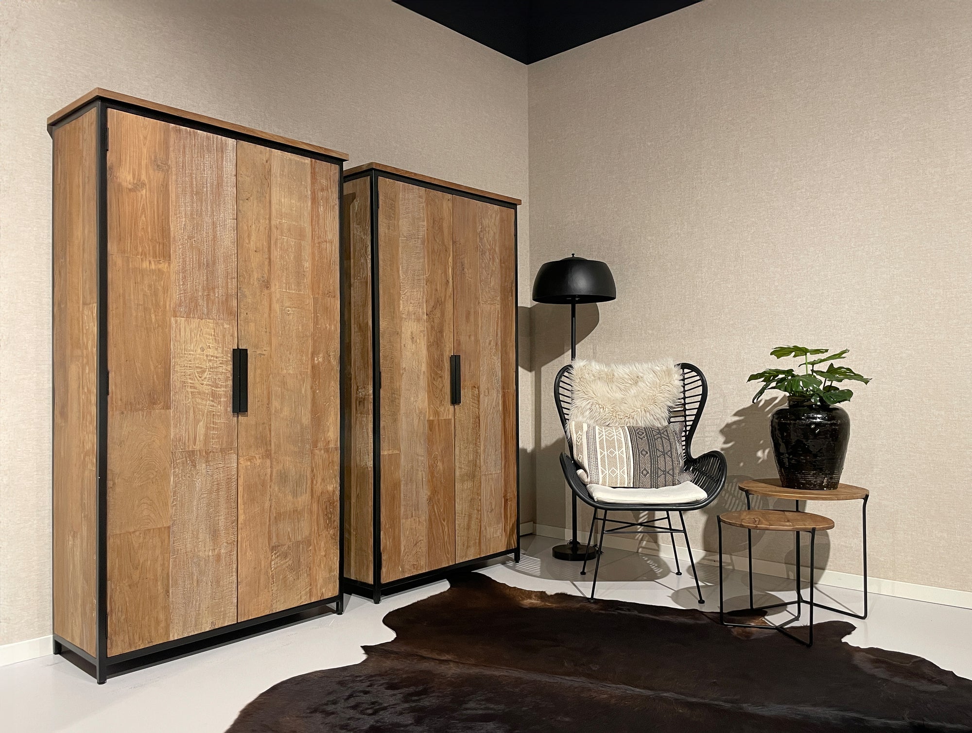 Mehrzweckschrank Tomar aus Teakholz 100x195cm - Braun-Mehrzweckschränke-Livingfurn-le canapé
