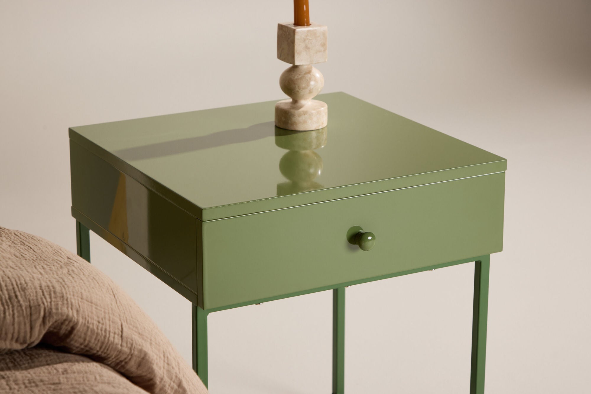 Nachttisch Bakal aus Metall - Grün-Nachttische-Venture Home-le canapé