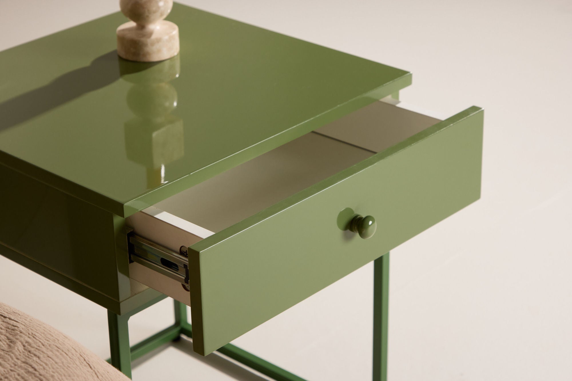 Nachttisch Bakal aus Metall - Grün-Nachttische-Venture Home-le canapé