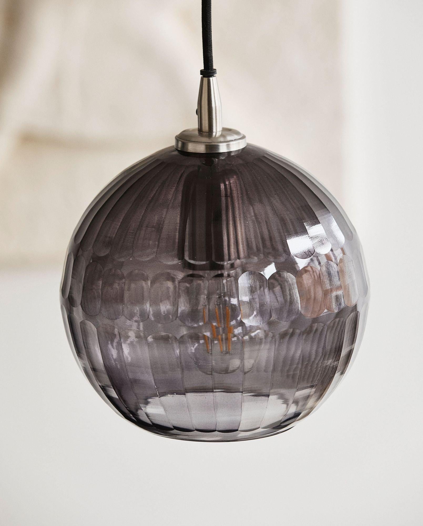 Pendelleuchte NYX aus Glas - Rauchglas-Pendelleuchte-Nordal A/S-le canapé
