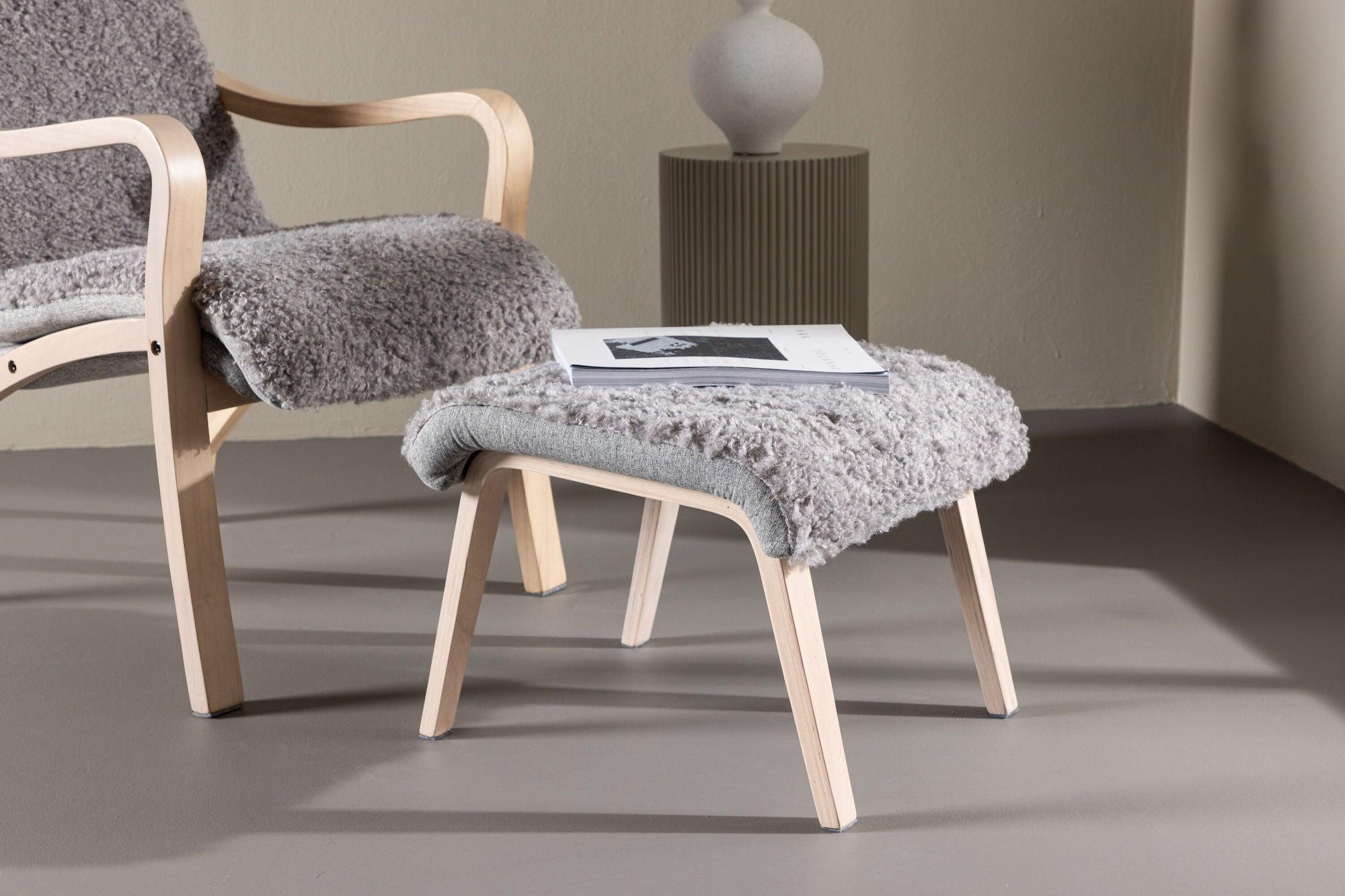 Relaxsessel Fårö mit Hocker aus Teddystoff / Bouclé - Hellgrau-Relaxsessel-Venture Home-le canapé