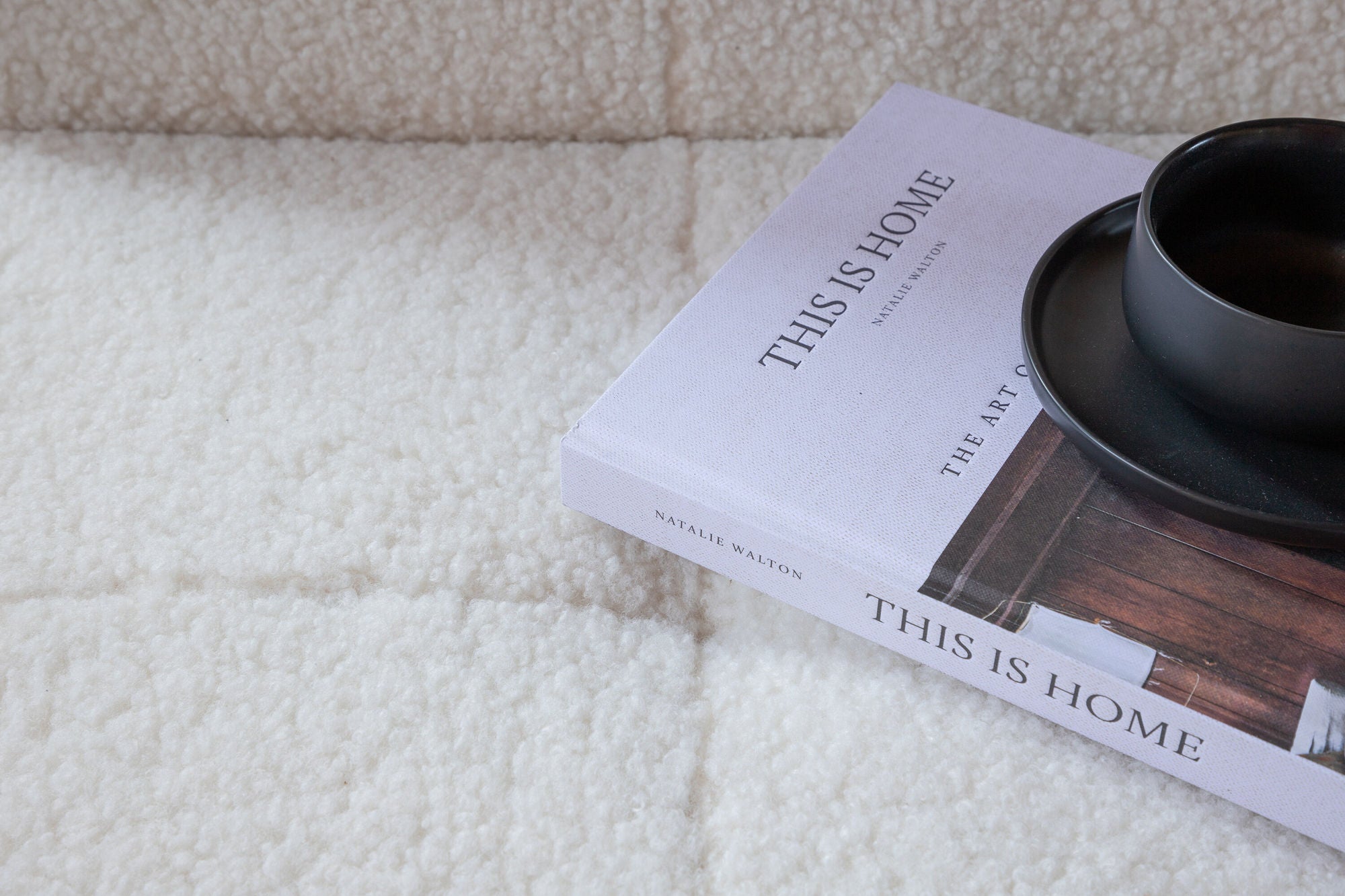 Schlafsofa Bodil 180cm aus Teddy Bouclé - Weiß-Schlafsofa-Venture Home-le canapé