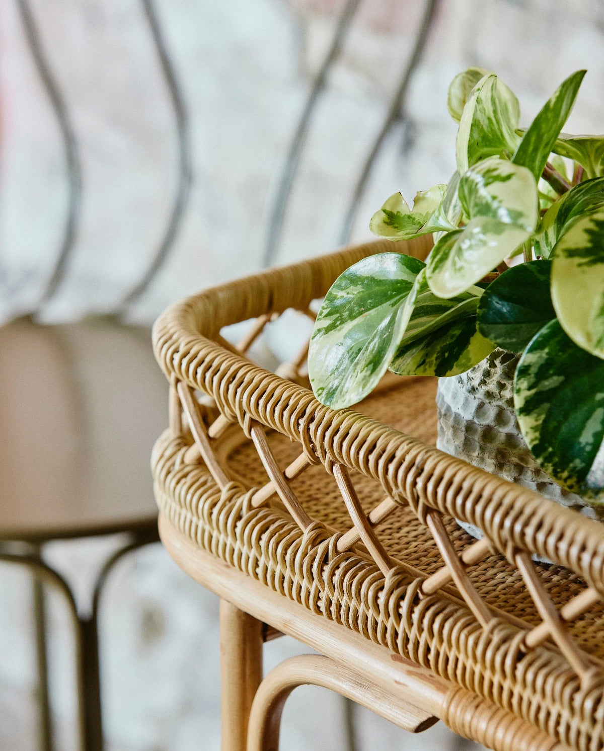 Serviertisch LIRI 62cm aus Rattan-Serviertische-Nordal A/S-le canapé