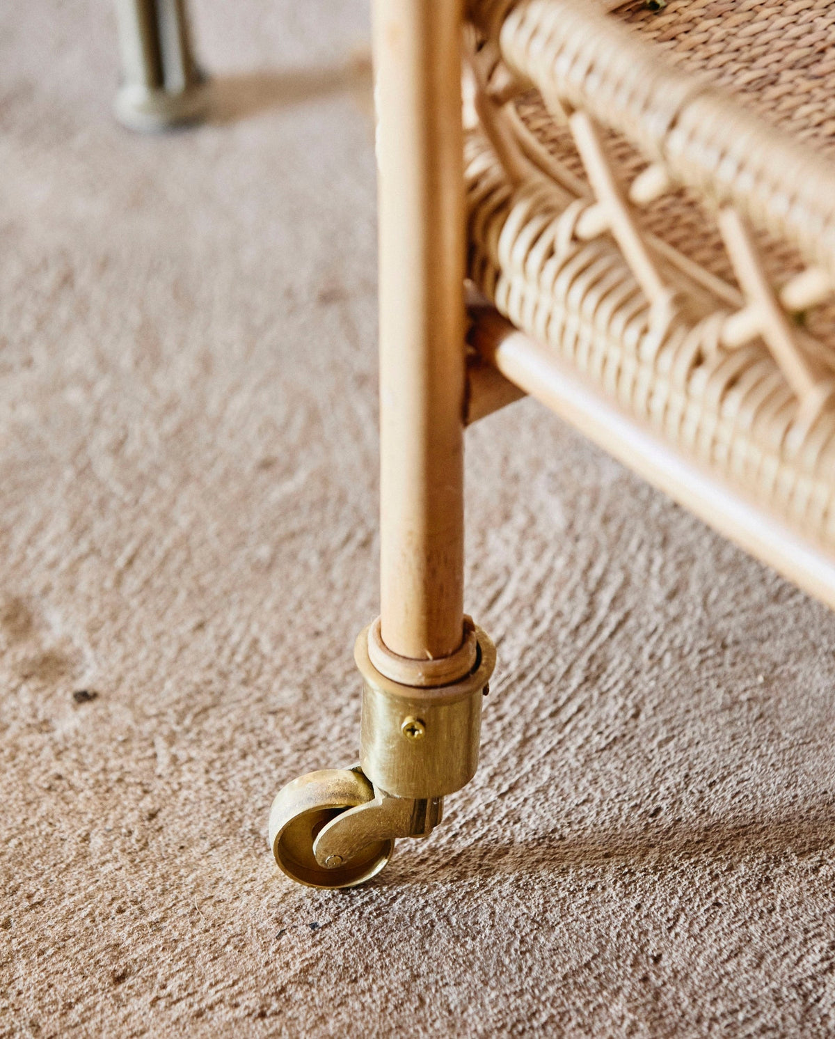 Serviertisch LIRI 62cm aus Rattan-Serviertische-Nordal A/S-le canapé