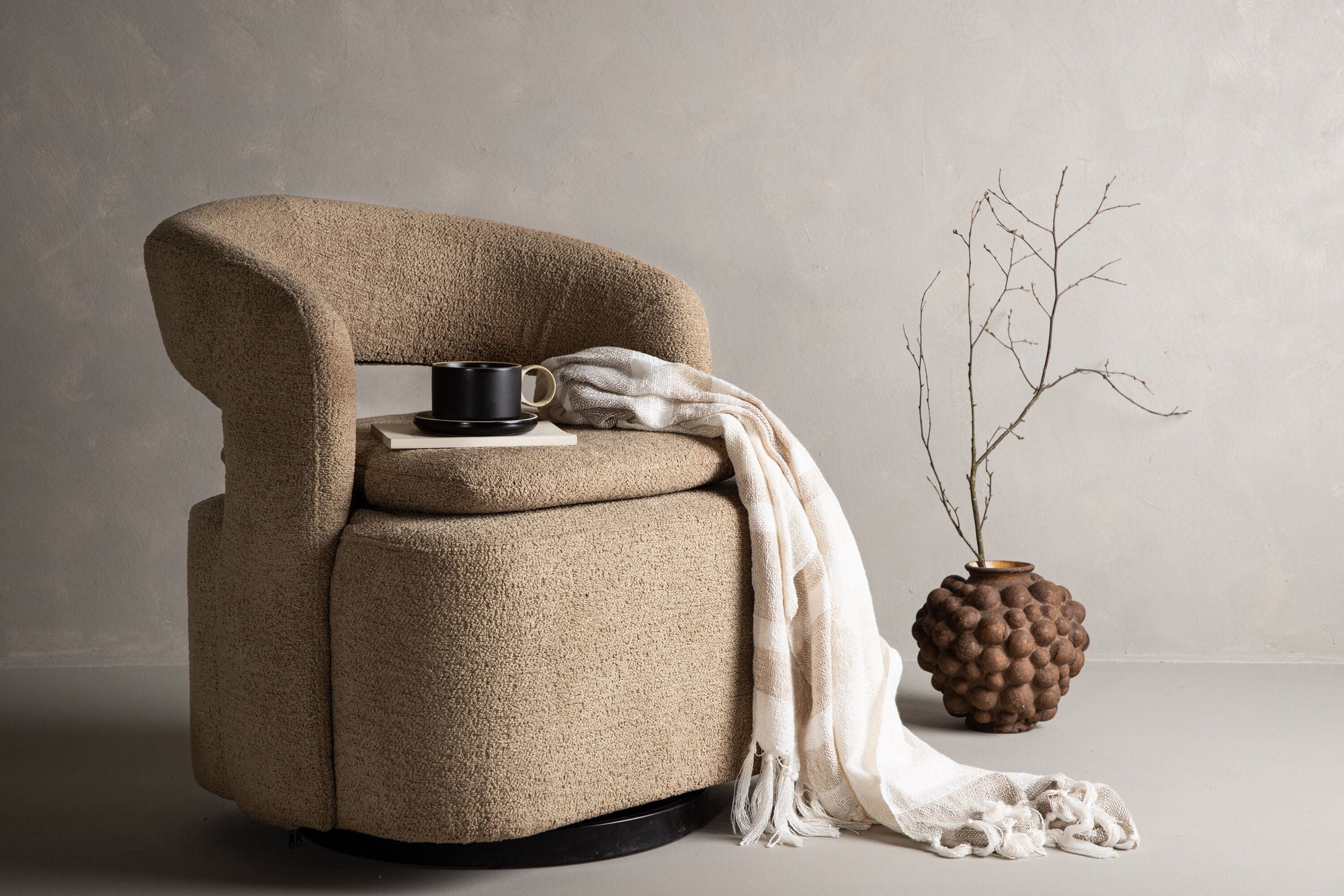 Sessel Laurel Drehsessel aus Teddy-Boucle Stoff- Braun-Sessel-Venture Home-le canapé