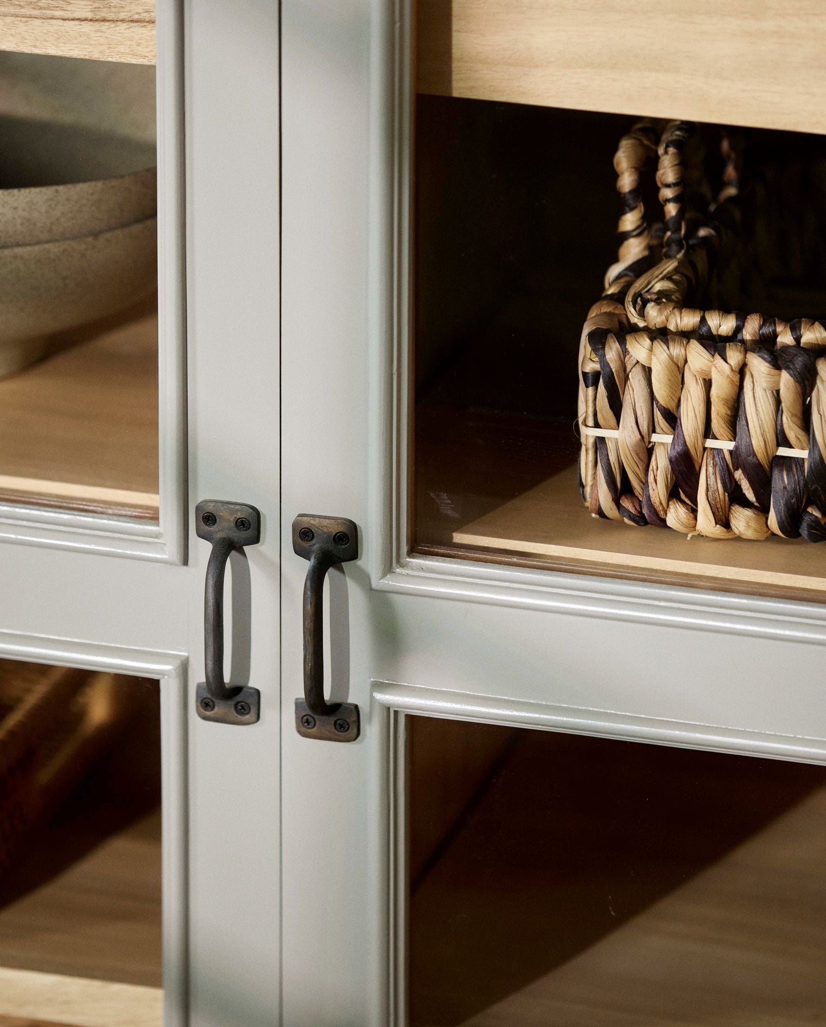 Sideboard Viva aus Gmelina Holz mit 2 Türen - Grau-Sideboards-Nordal A/S-le canapé