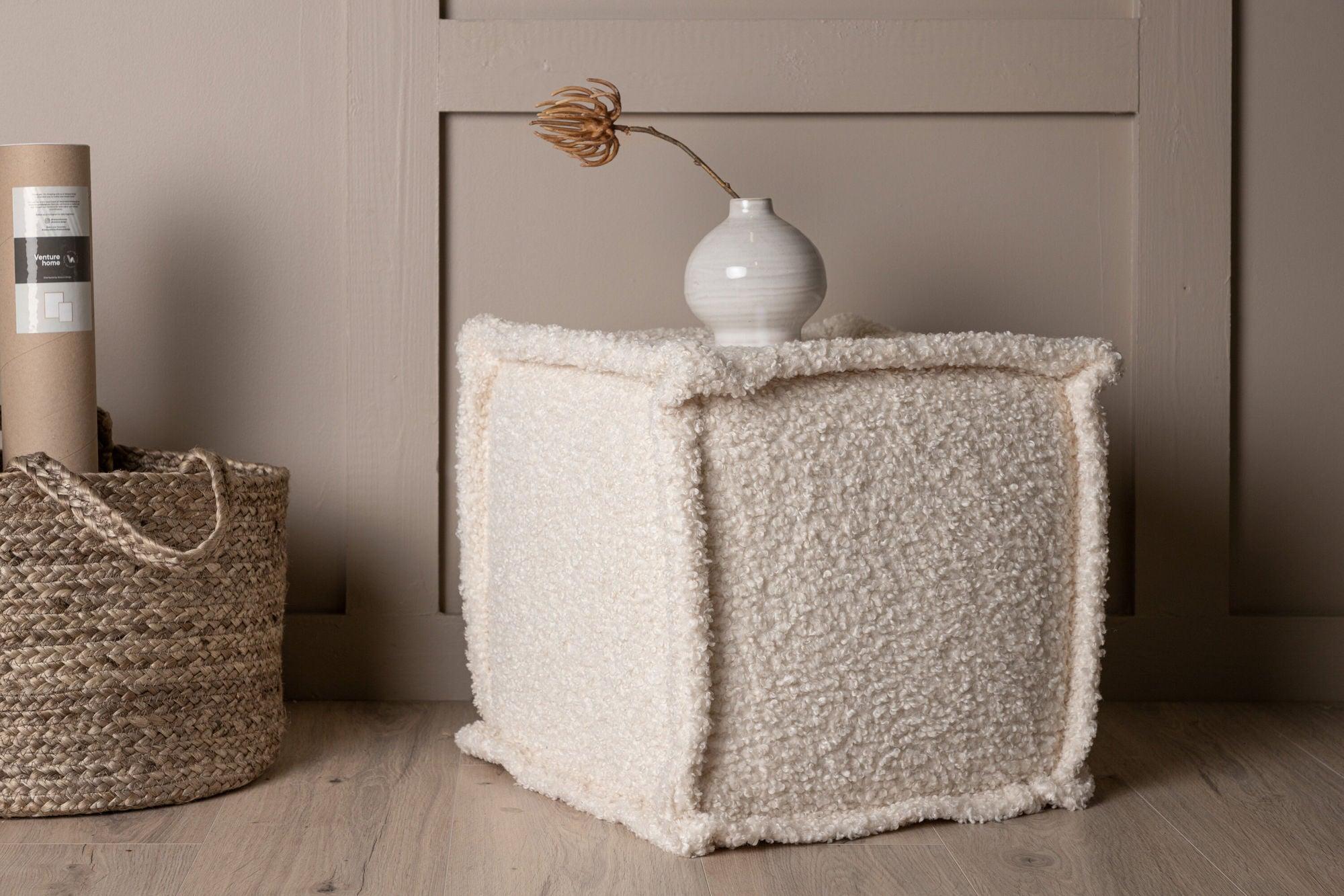 Sitzpouf Hocker Castine aus Teddy-Stoff / Bouclé - Weiß-Pouf-Venture Home-le canapé