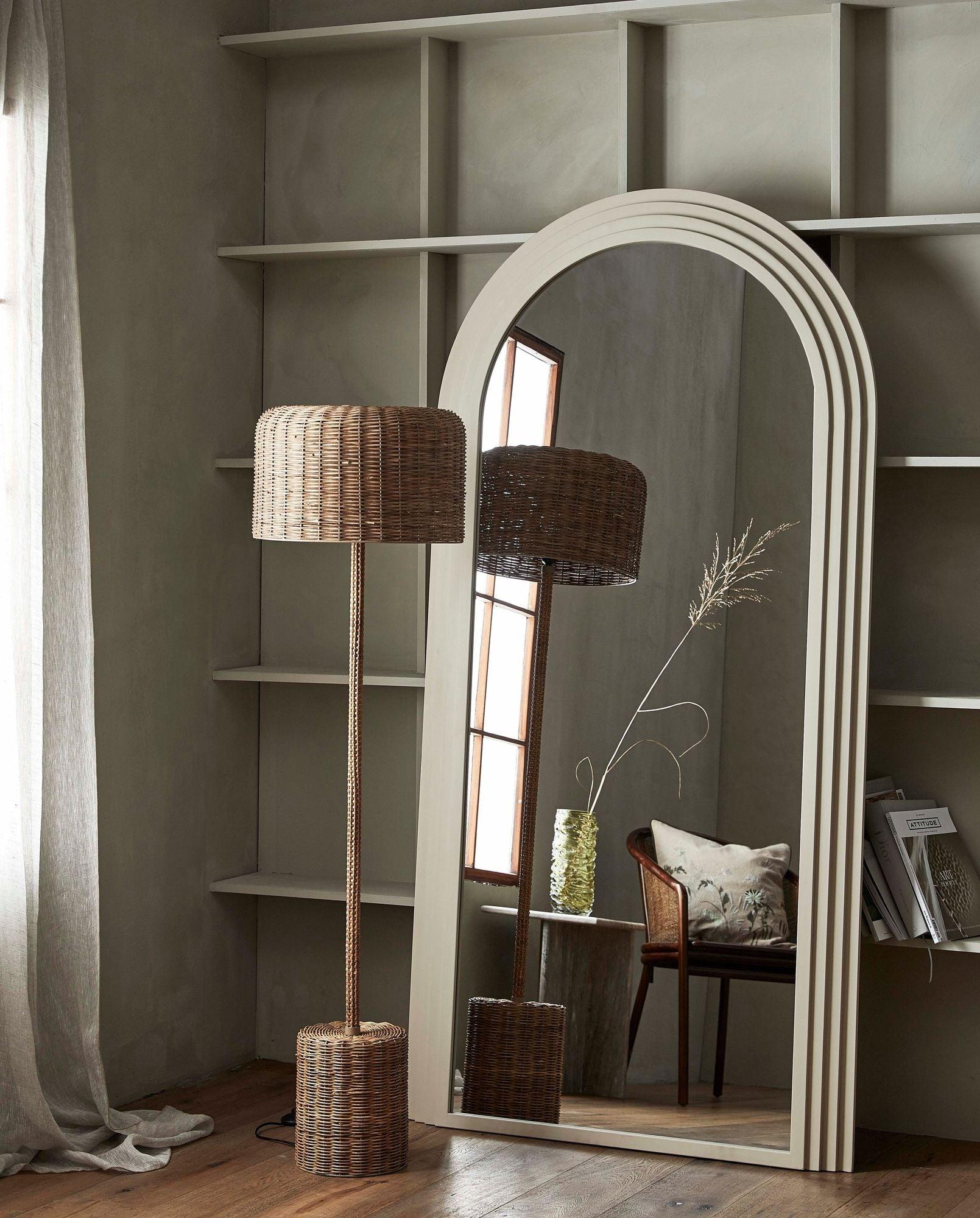 Stehlampe CANE - Rattan-Stehlampe-Nordal A/S-le canapé