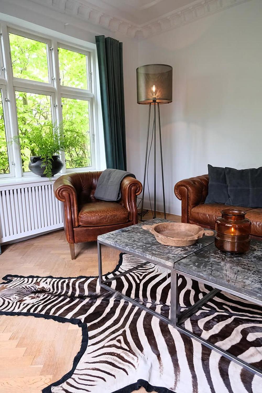 Stehlampe Kelly mit perforiertem Schirm - 200cm-Stehlampen-Trademark Living-le canapé
