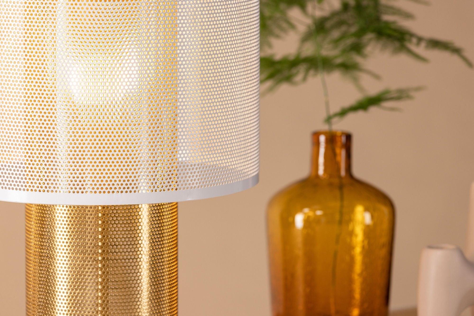 Tischlampe Gap - Gold & weißes Metall-Tischlampen-Venture Home-le canapé