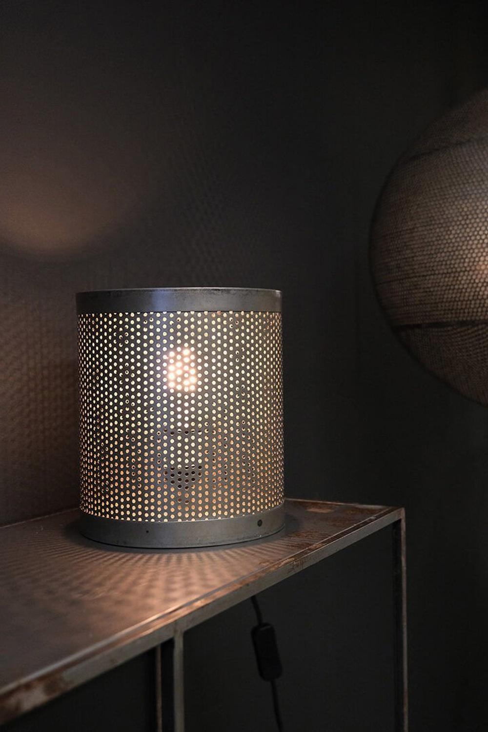 Tischlampe Kinsley aus Eisen-Tischlampen-Trademark Living-le canapé