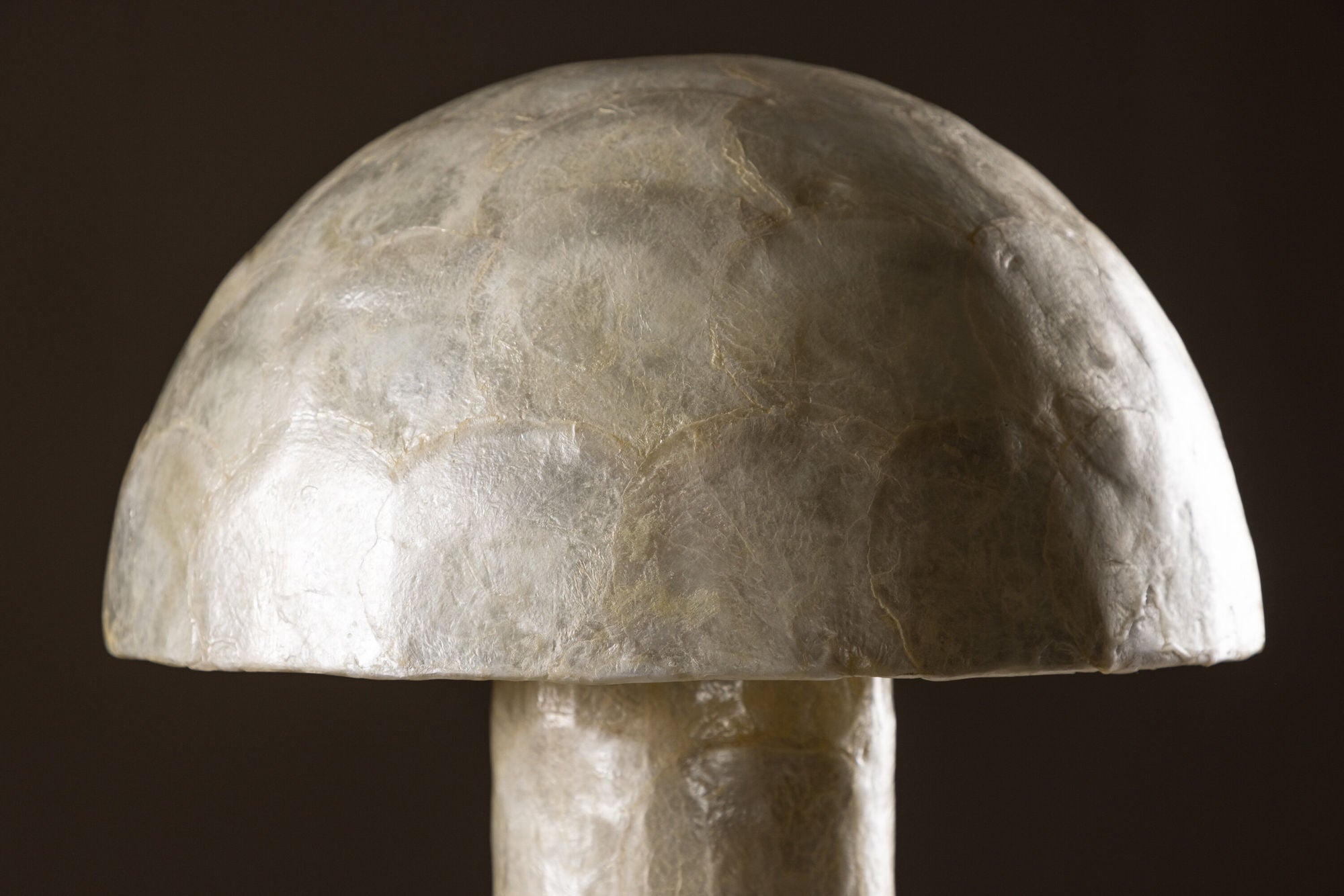 Tischlampe Lindön Ø36cm - Capizmuschel Optik-Tischlampen-Vind-le canapé