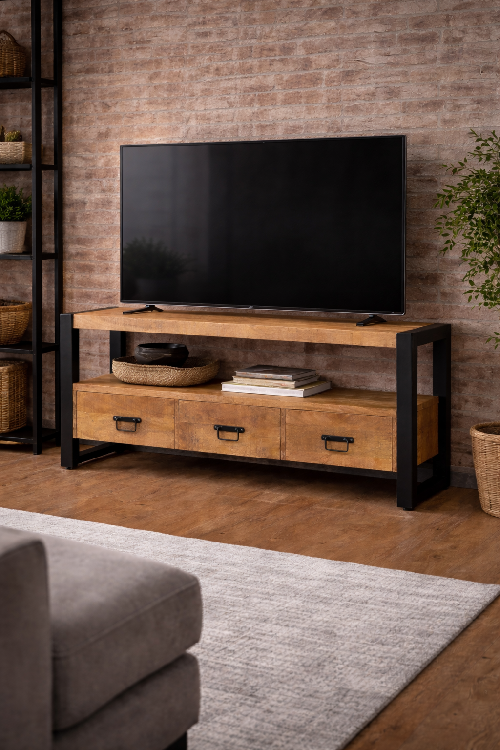 TV-Lowboard Britt aus Mangoholz 150cm - Hellbraun-TV-lowboards-Benoa-le canapé
